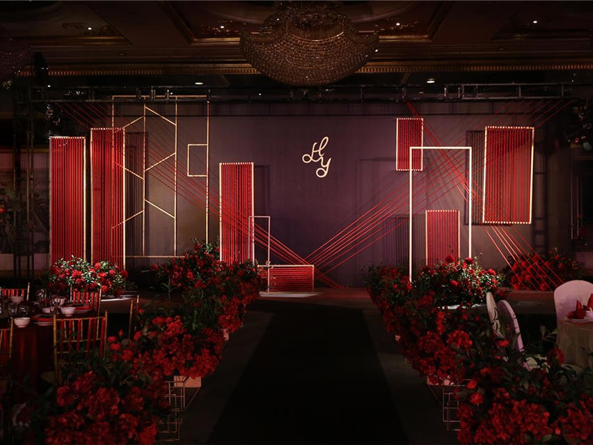 天意婚礼【摩登红】含人员部分鲜花红金个性创意婚礼