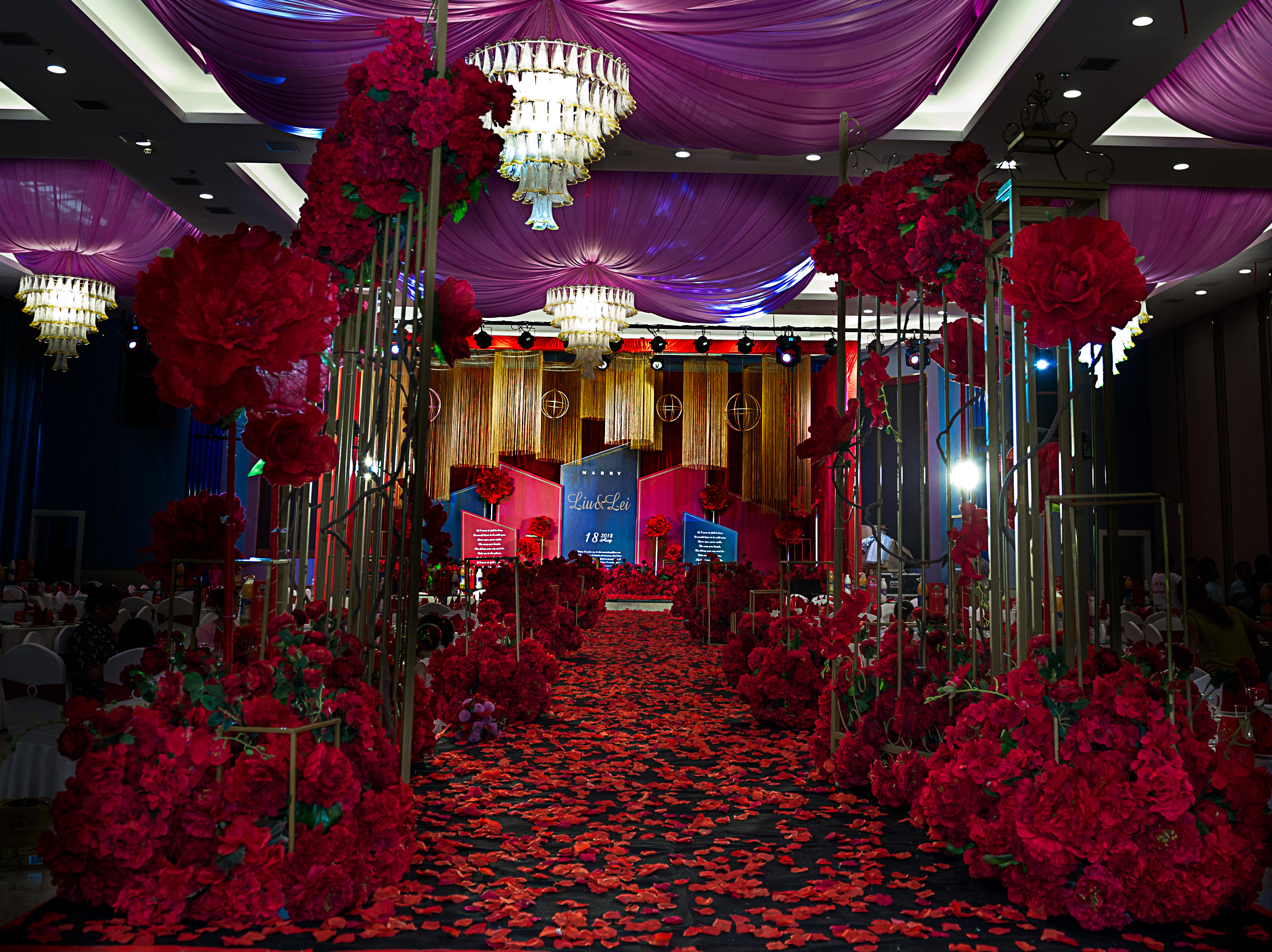 【嫁日新娘婚礼】新中式 红+金+黑色定制婚礼