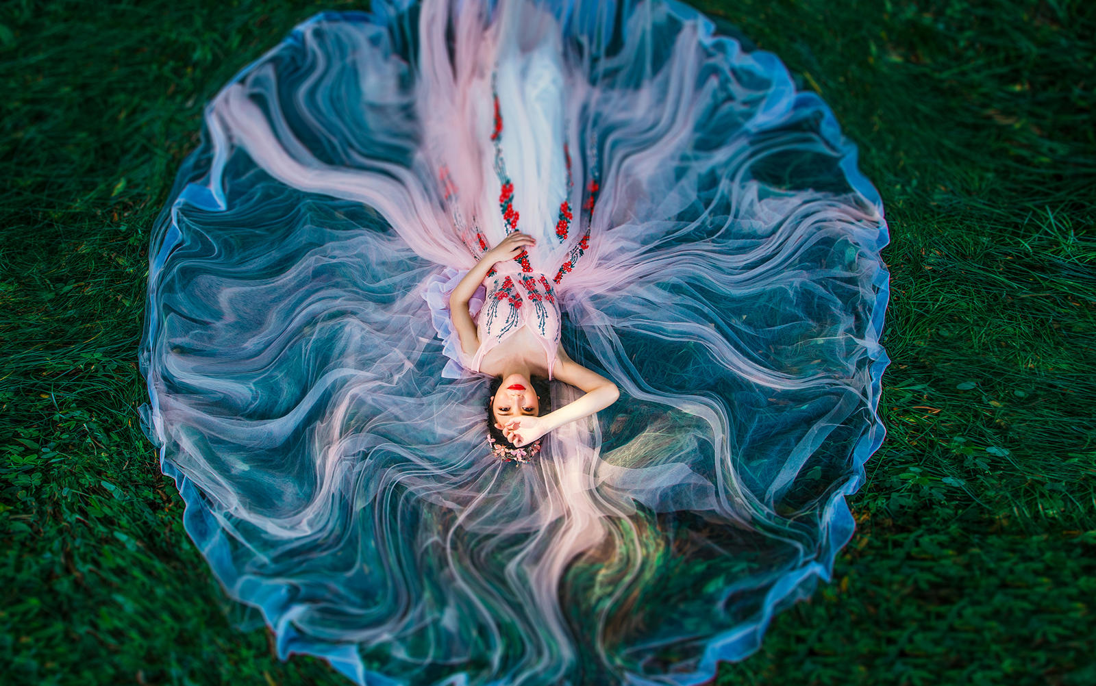 北海海景基地拍摄婚纱照4999元送全新婚纱1件