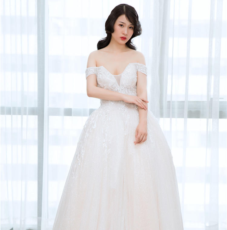 青羽婚纱礼服elegant精品套餐+高级化妆