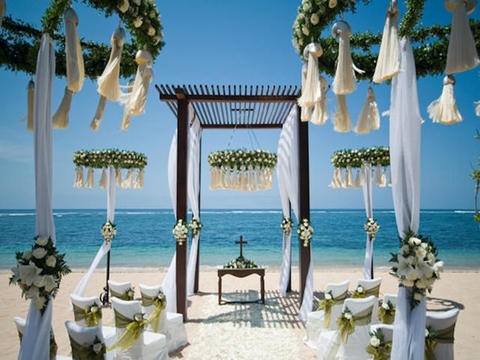 马来沙巴沙滩落日婚礼