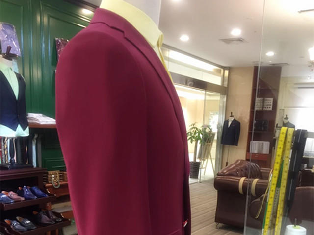 英沃定制 經(jīng)典玫紅色兩?？畚鞣?
                /></div><div   id=