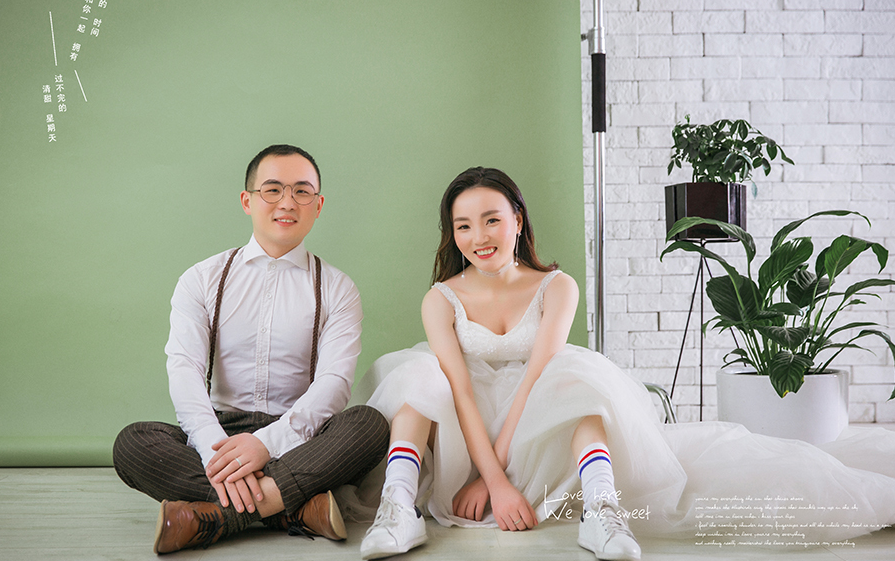 4999元婚紗照12服12造80精修送拖尾婚紗