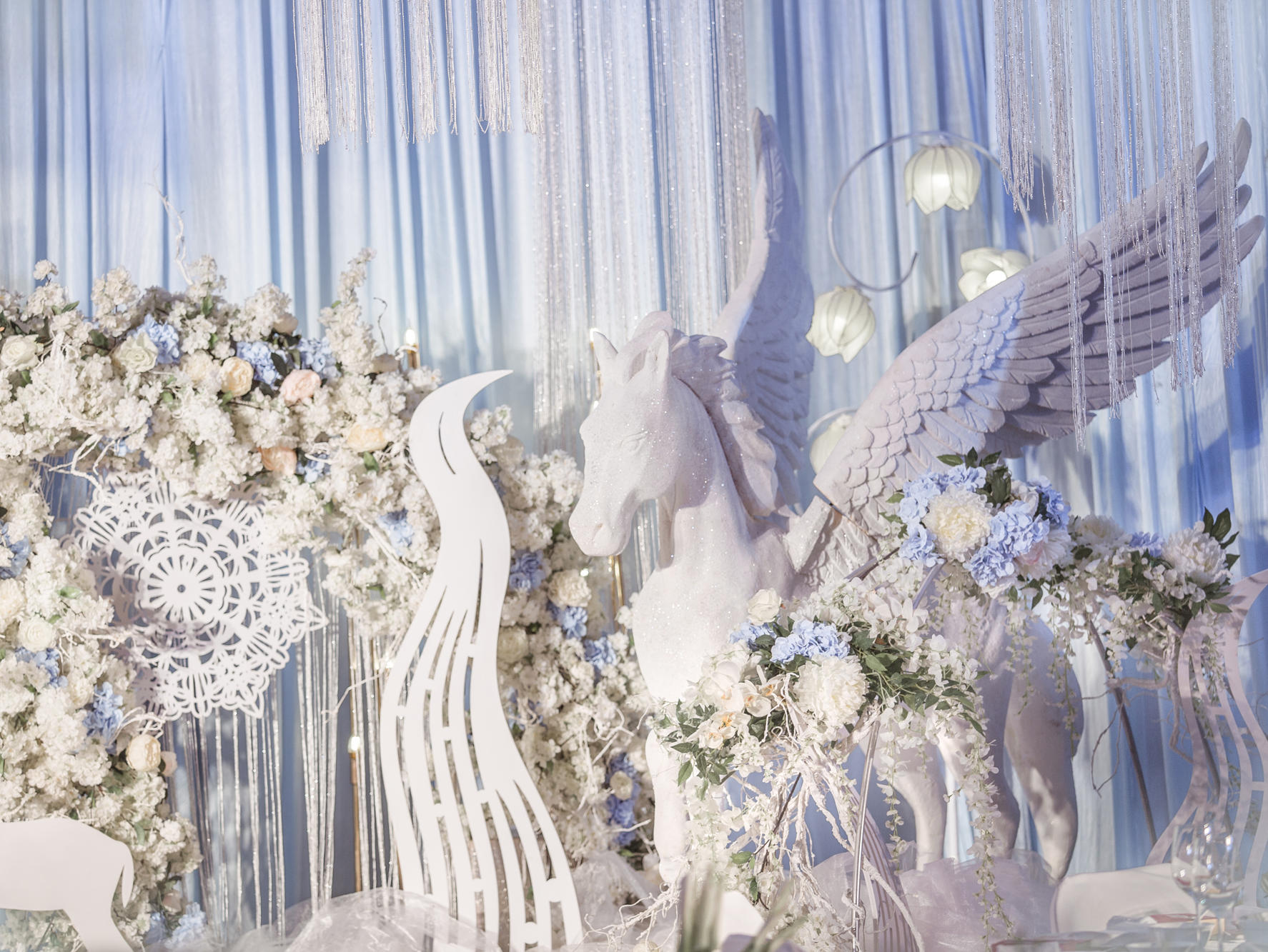 浅蓝色清新主题《天空之城》