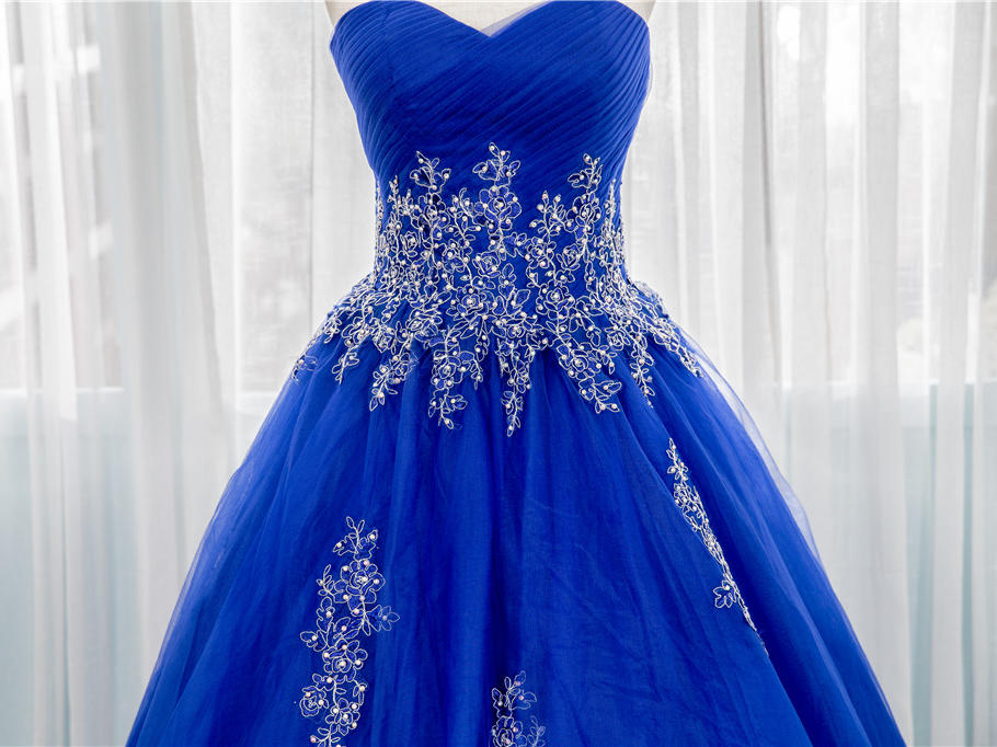 《租赁特惠婚纱》超美性价比高彩纱