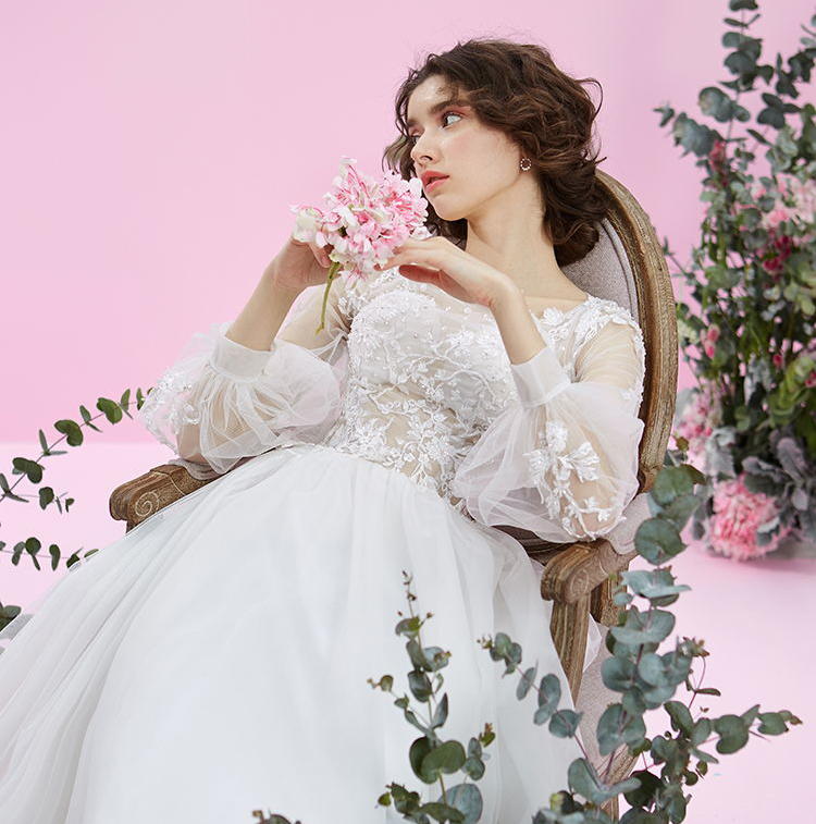 【超值租赁】5件套租赁 手工花朵刺绣新娘婚纱礼服