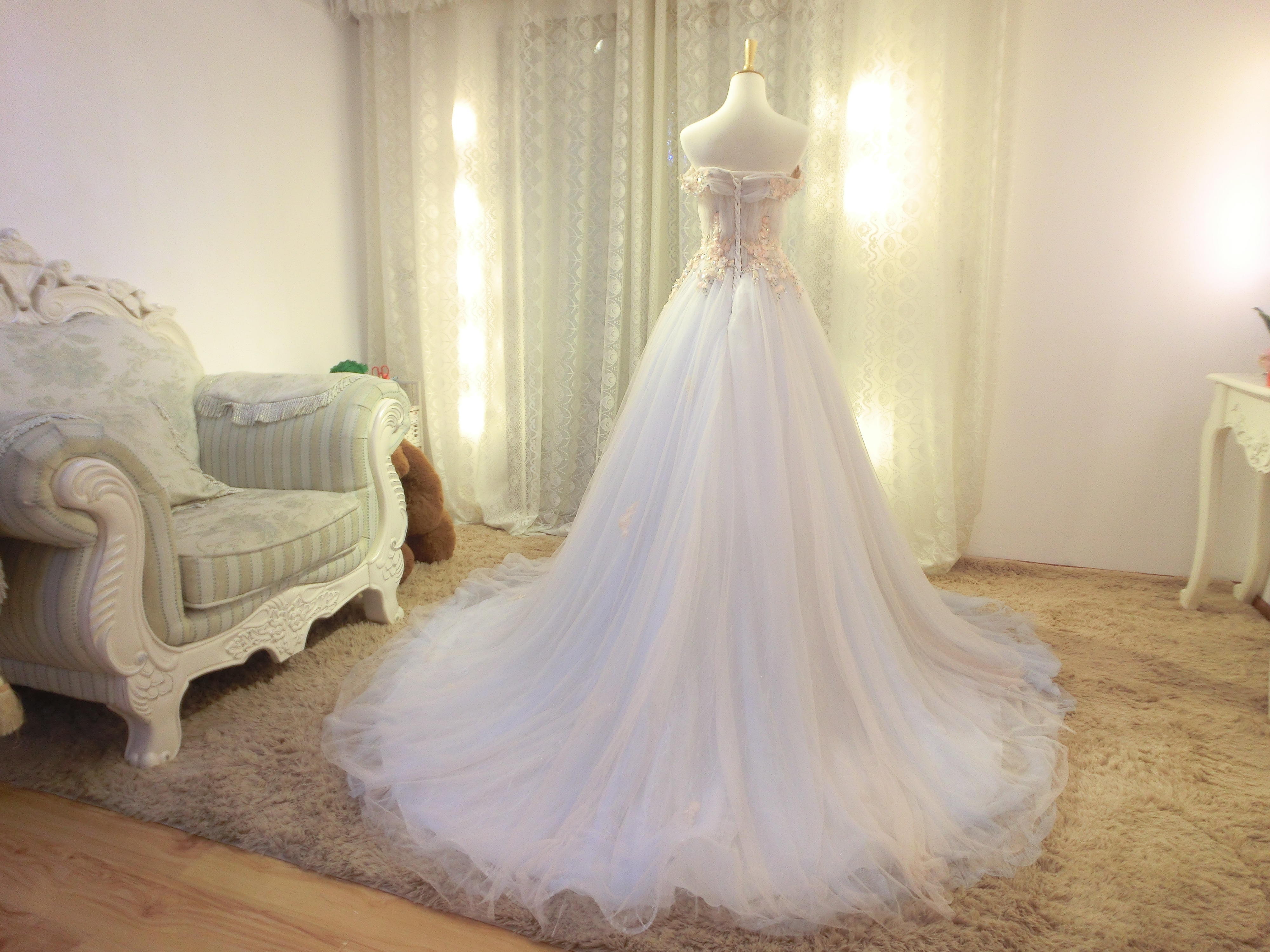 EnLove 经典婚纱A系列套餐（含跟妆）