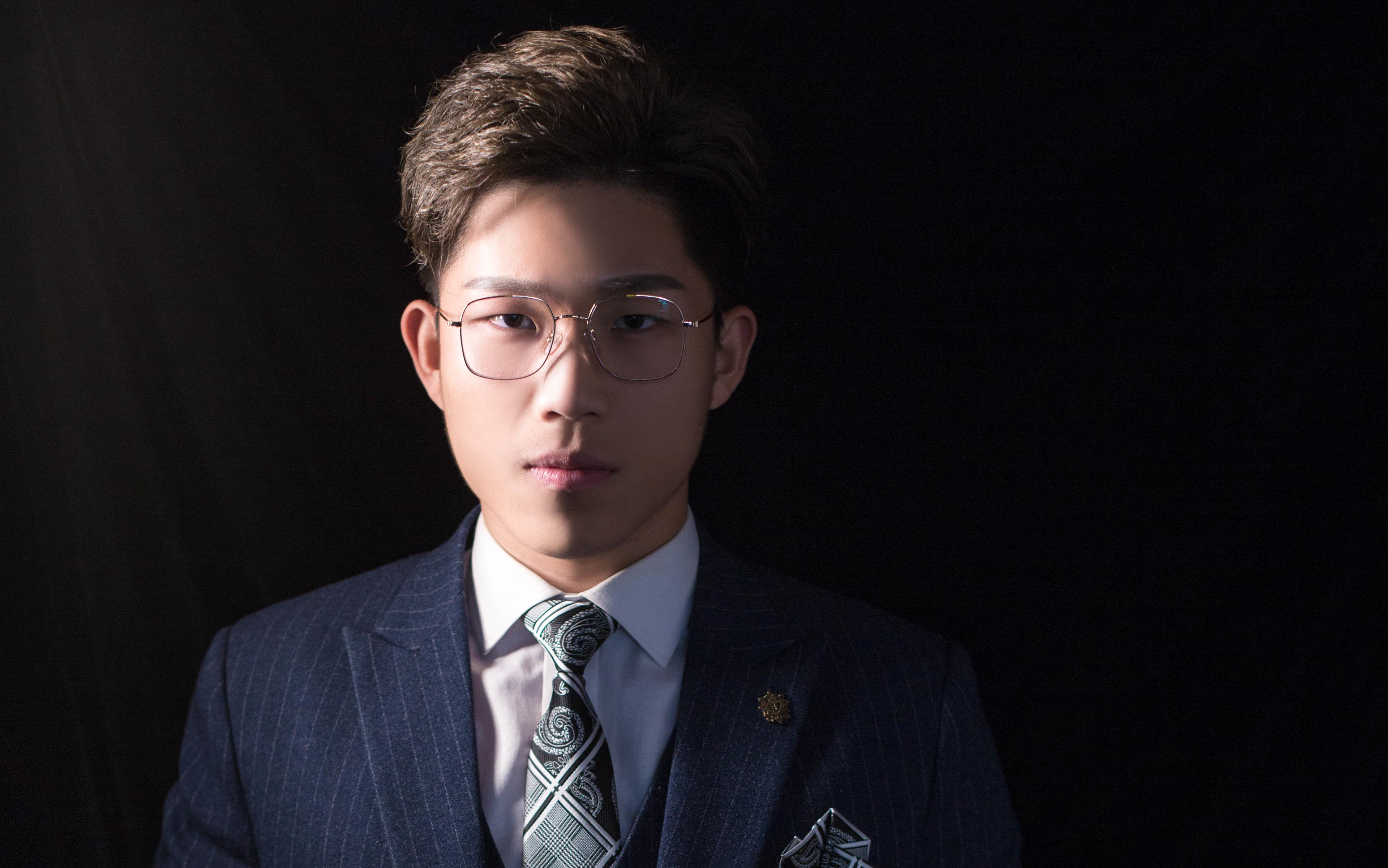 铭杰（活泼有趣的90后婚礼主持人  百变双子）