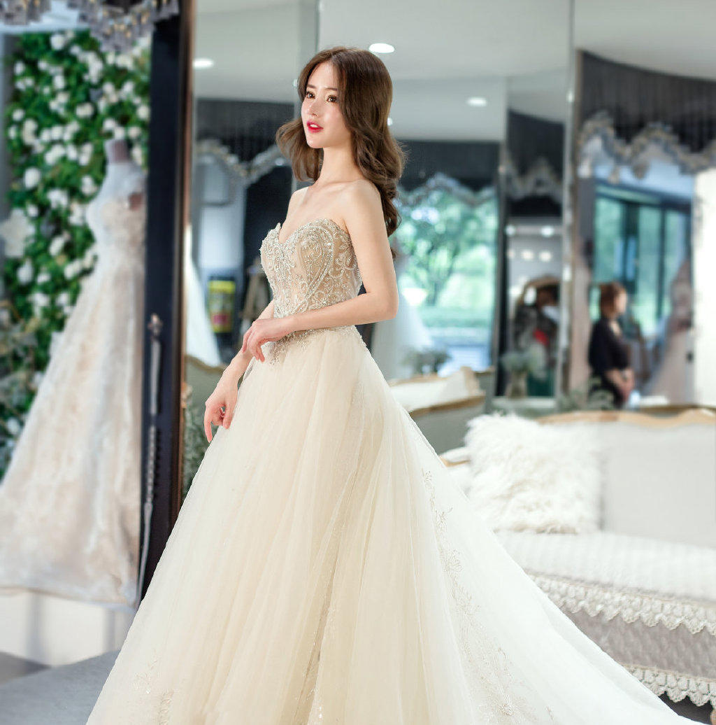 薇拉高奢/创始人/全天跟妆+仪式纱+中式+