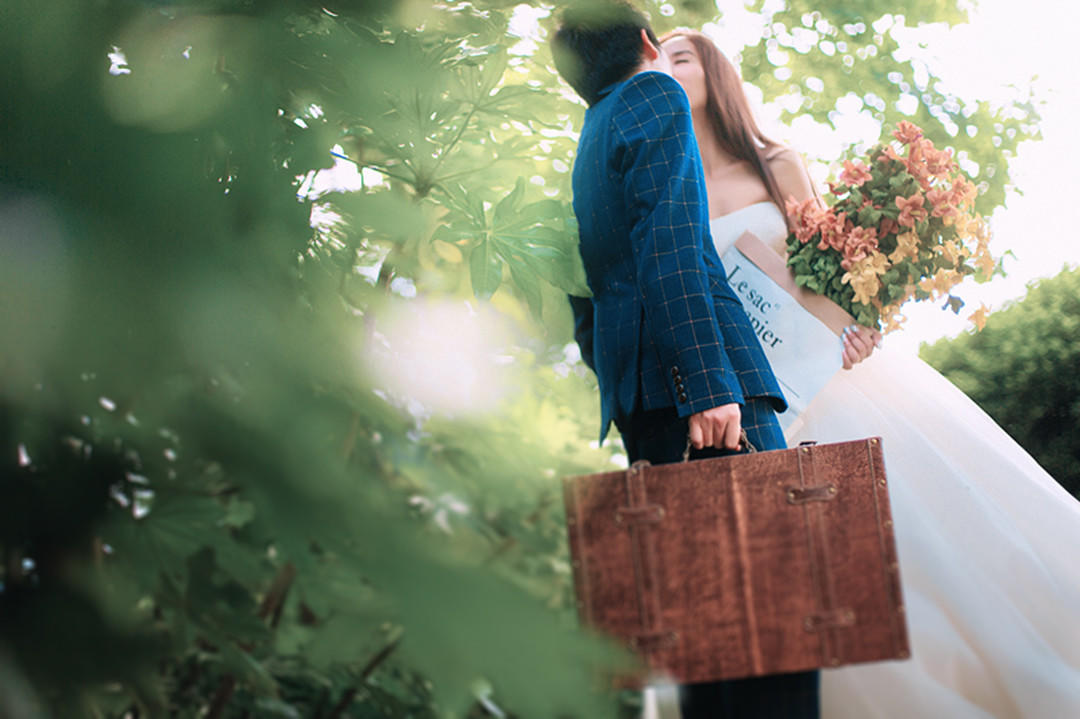 總監(jiān)掌鏡頭VIP+明星客照?qǐng)F(tuán)隊(duì)+外景任選