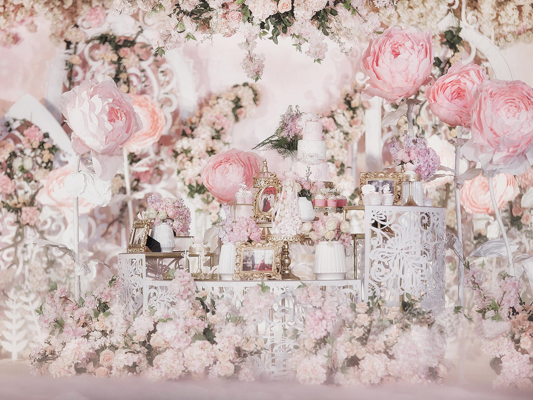 槿遇丨DreamPark·唯美花海宫廷系婚礼