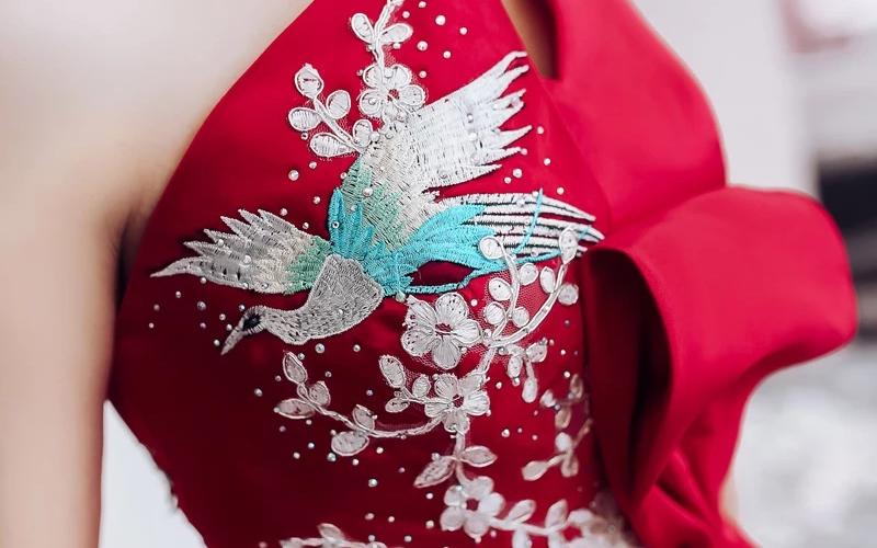 中国风红色回门年会宴会敬酒服——客片（凤囚凰）