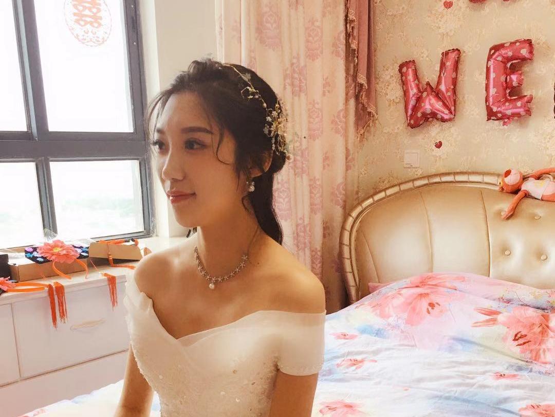 新娘晚装+伴娘妆    