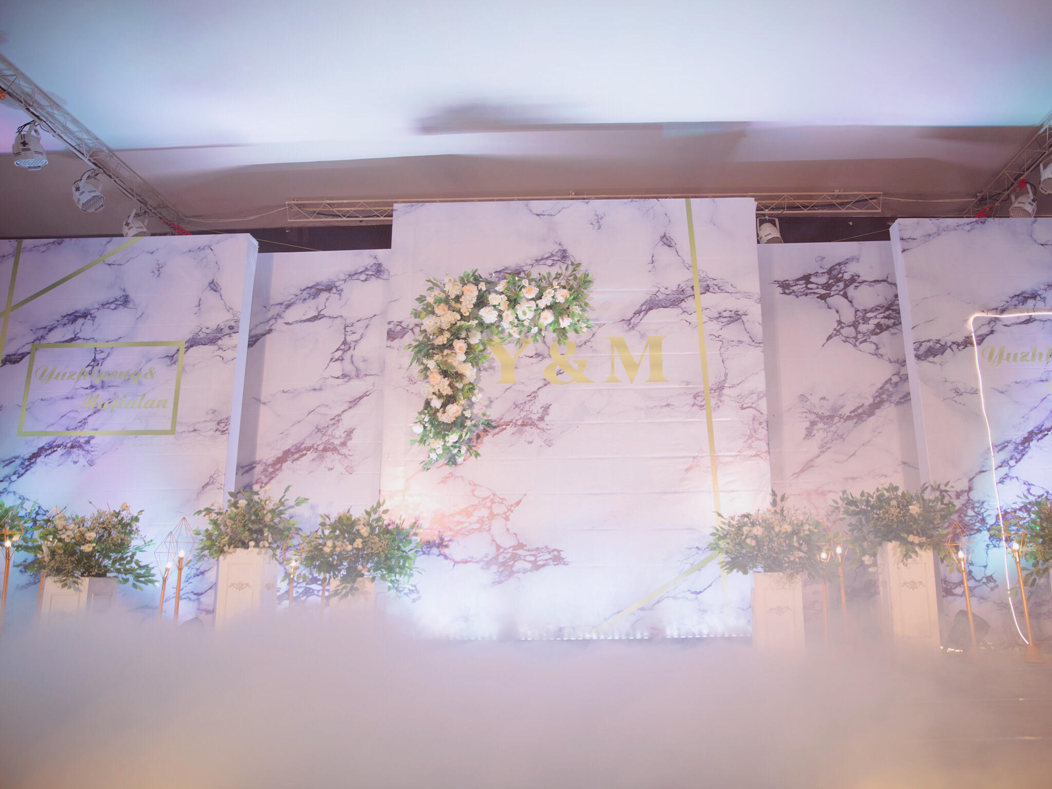 #千诺婚礼策划#—大理石花纹 白绿色布场人员全包