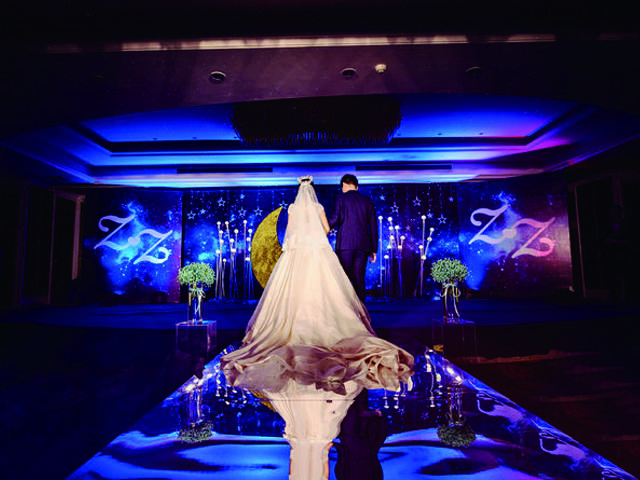 小预算蓝色星空婚礼 镜面地毯内涵婚礼