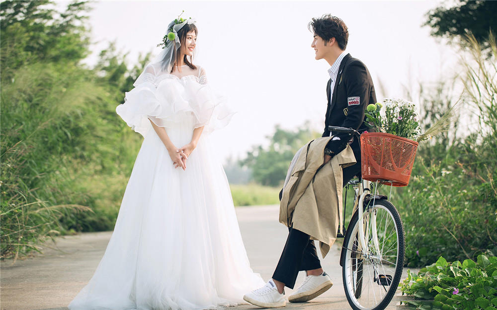 慕颜婚纱摄影-总监定制拍摄