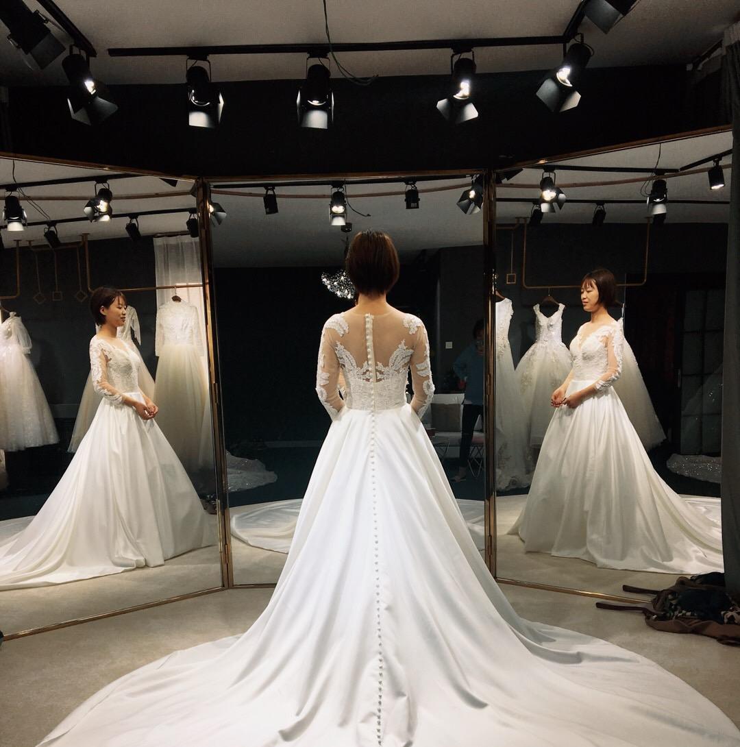 Lovest艾维斯婚纱 套餐