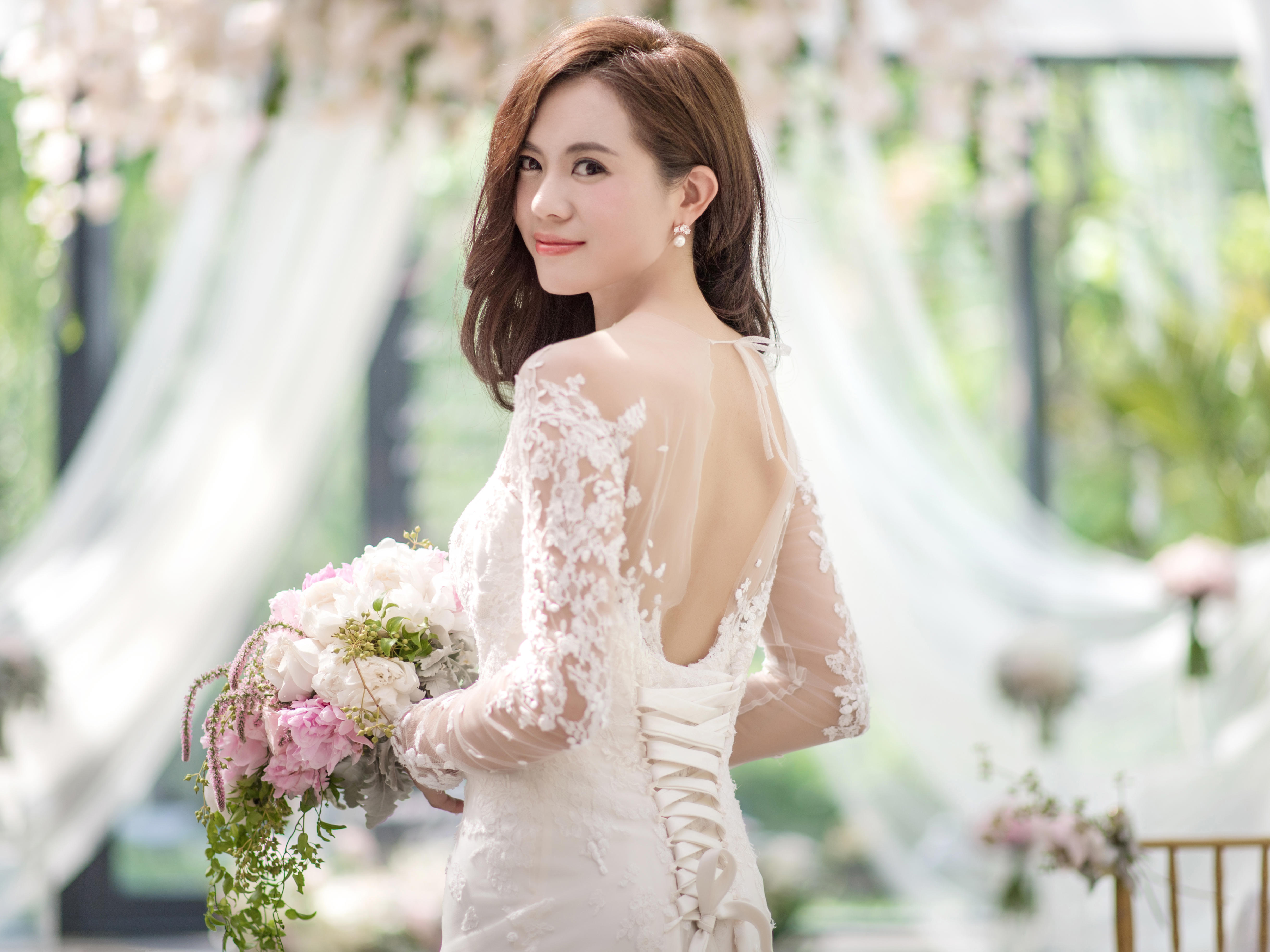 【手捧花】进口花材+创意设计