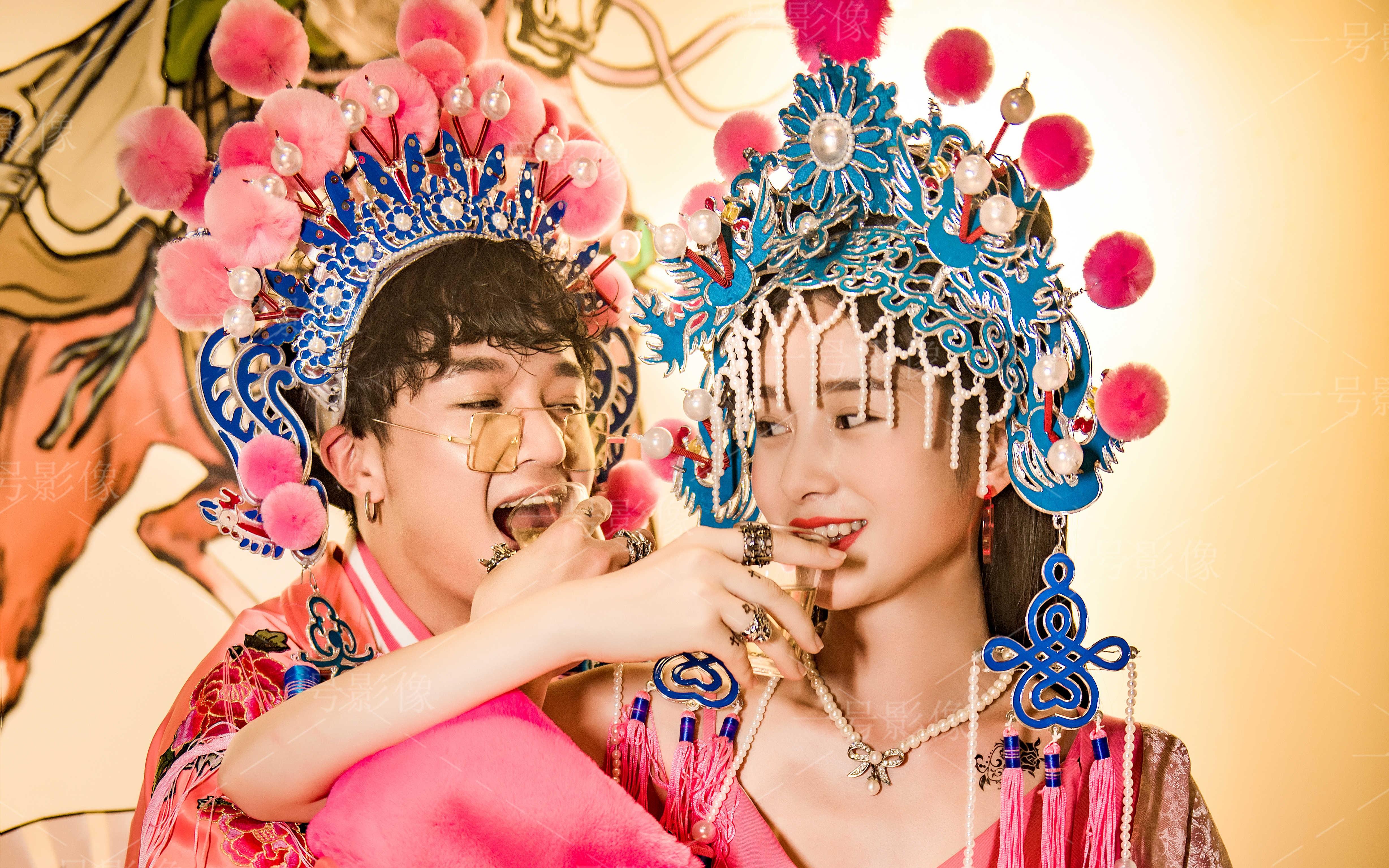 初夏特惠活动订单送全新婚纱
