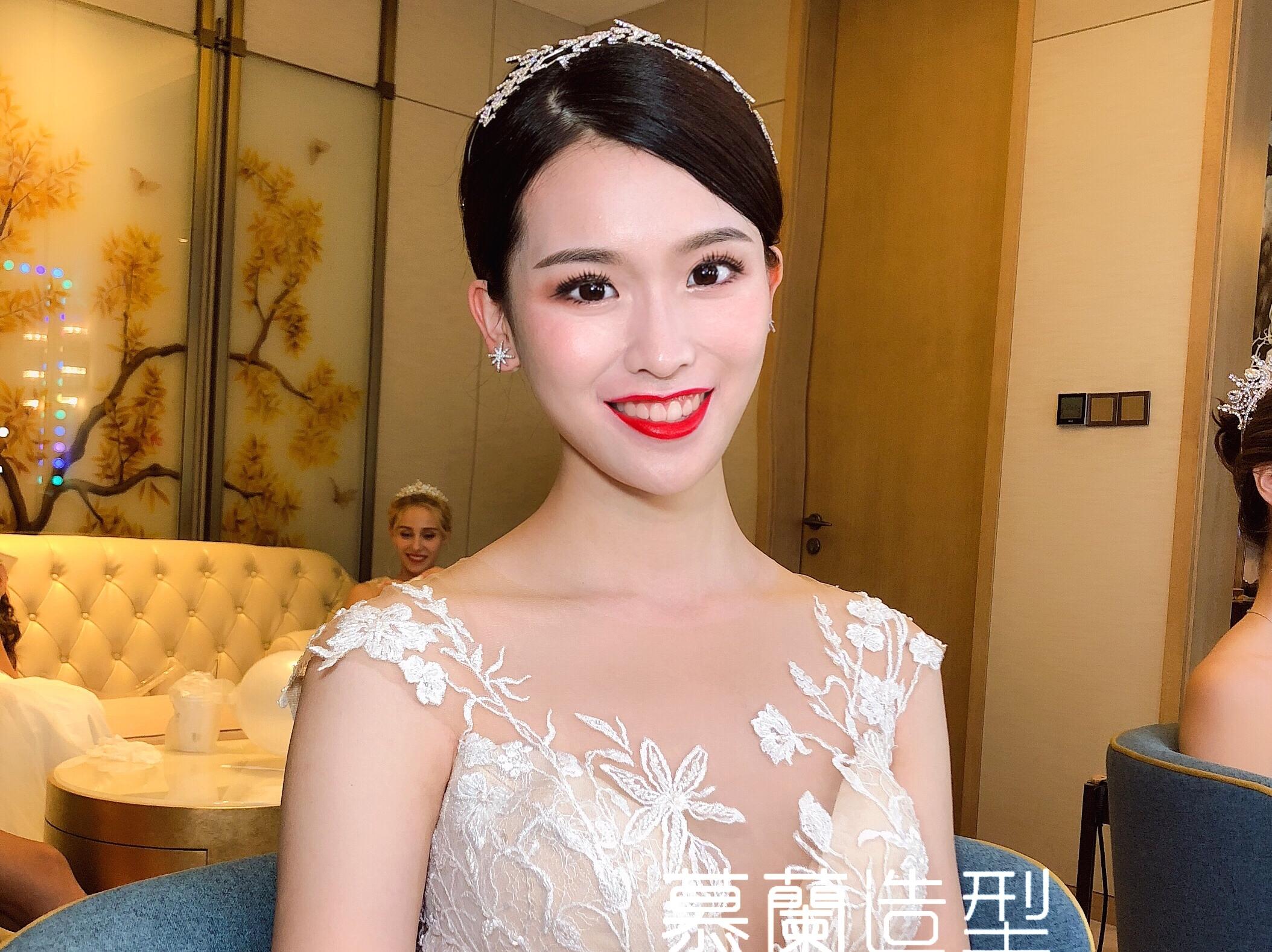 总监全天跟妆4个造型+2位妈妈妆