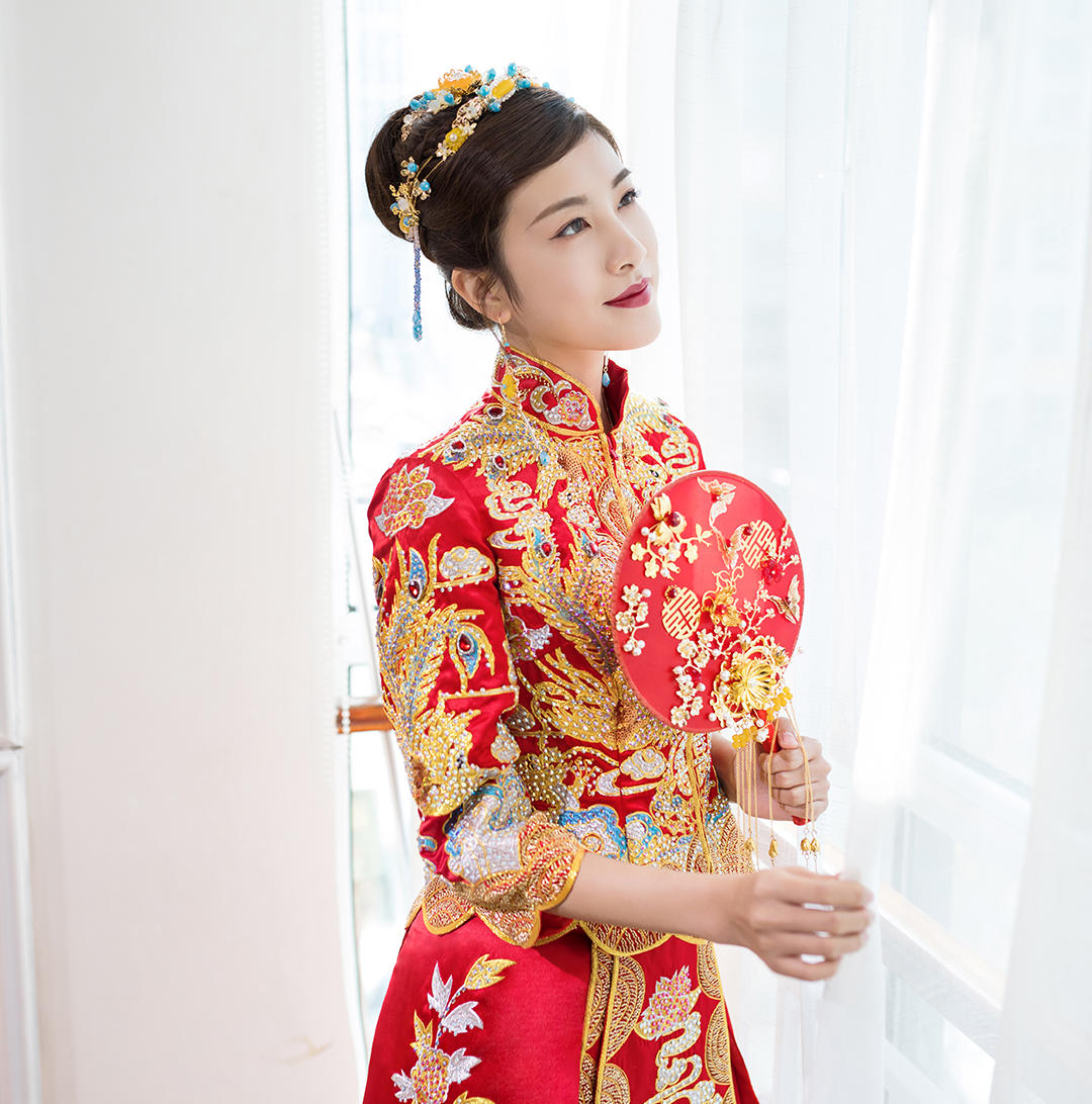 木小白的婚纱店——单件经典烫钻马来袍