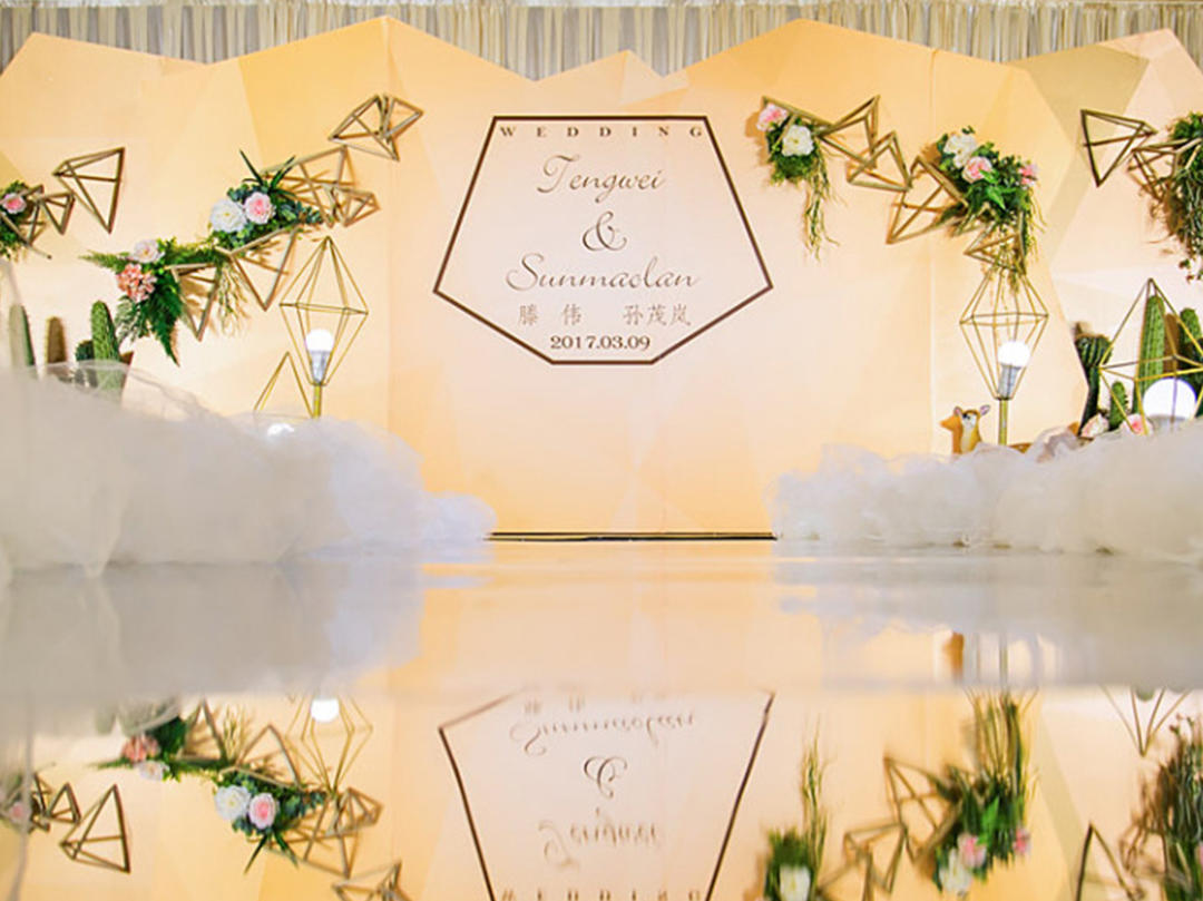 【臻·晴婚礼】香槟色小清新温馨婚礼（含四大金刚）