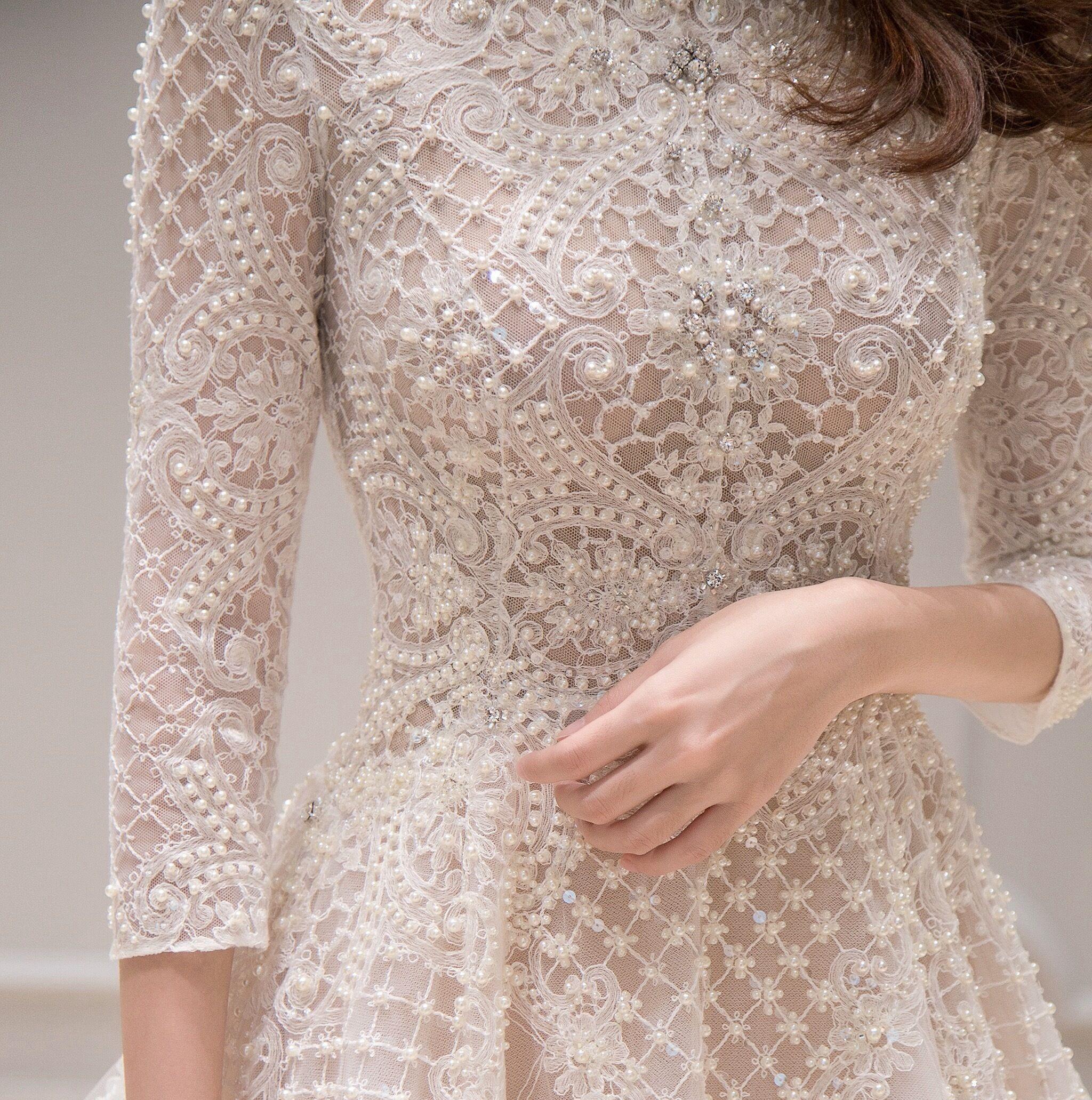 【尊享品质】设计师品牌婚纱+手工褂8件套