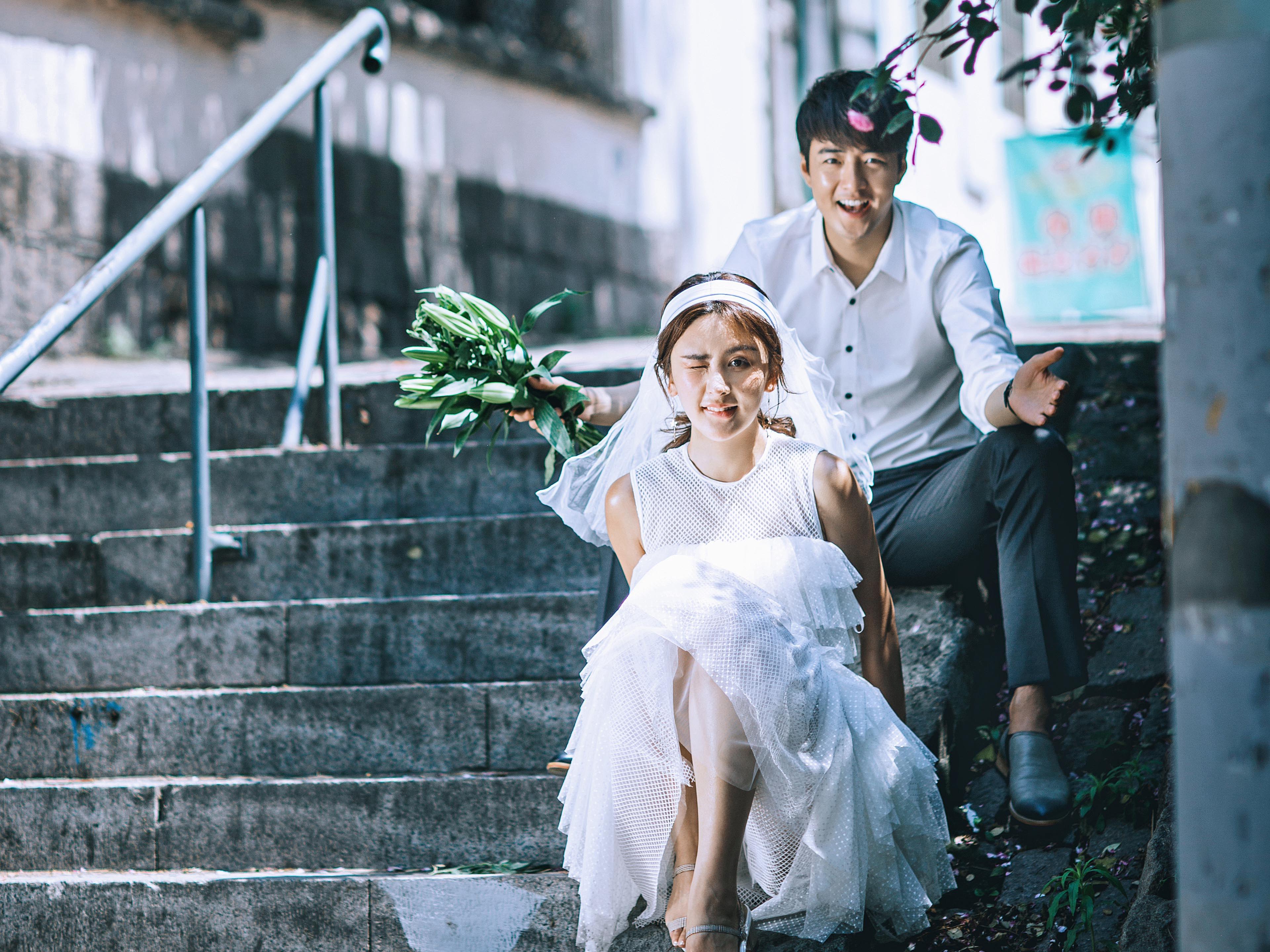 进部婚纱_动漫婚纱情侣头像(2)