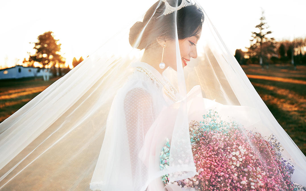 丽致·蒙娜丽莎外景主题<青涩之恋>