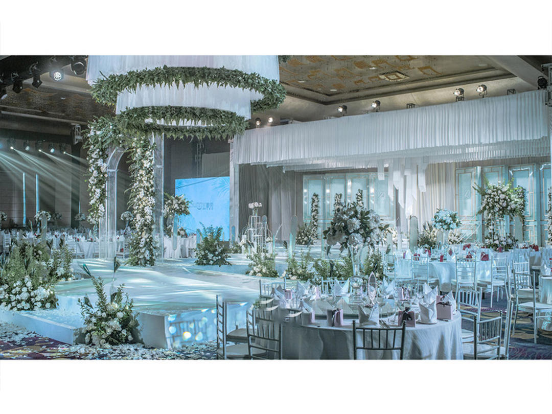 吾将费尽浑身解数，助小主大婚之日C位出道《蓝晶》