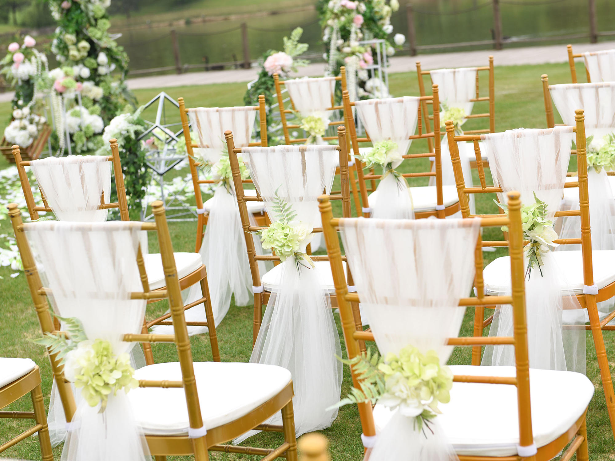 【闺蜜婚礼】小清新白绿色系户外主题婚礼