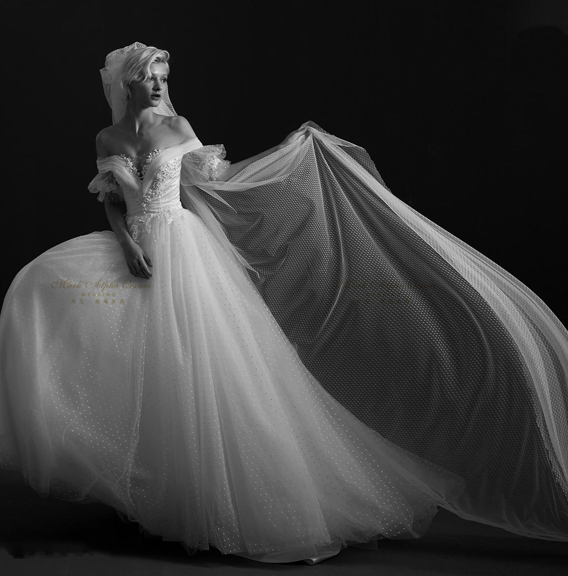 高端时尚PARTY礼服租赁（特惠）