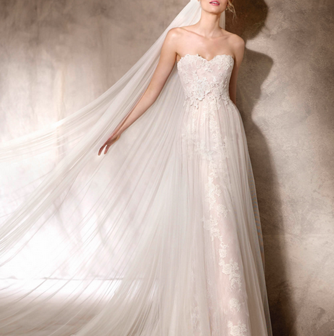 【轻纱婚纱】国外品牌镂空蕾丝鱼尾A摆仪式纱