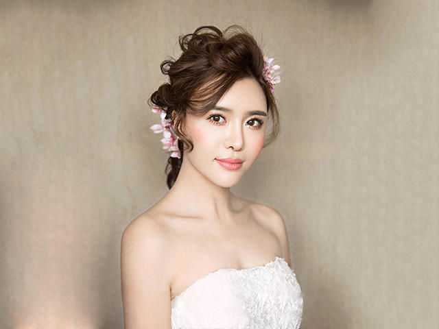 特惠套餐资深档半天跟妆2造型唯美简约妆容送亲友妆