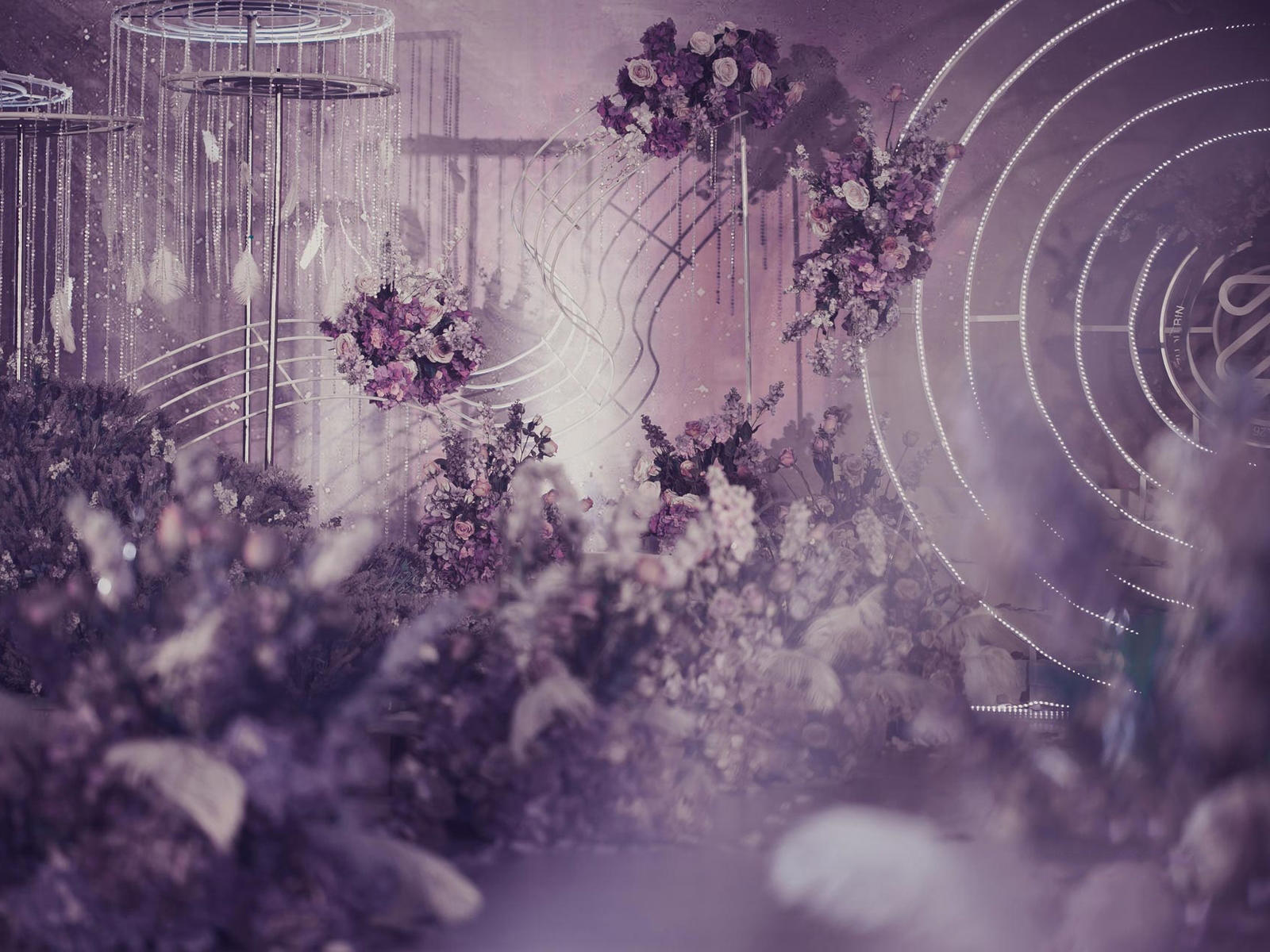 《激光》紫色系浪漫气氛强烈西式婚礼