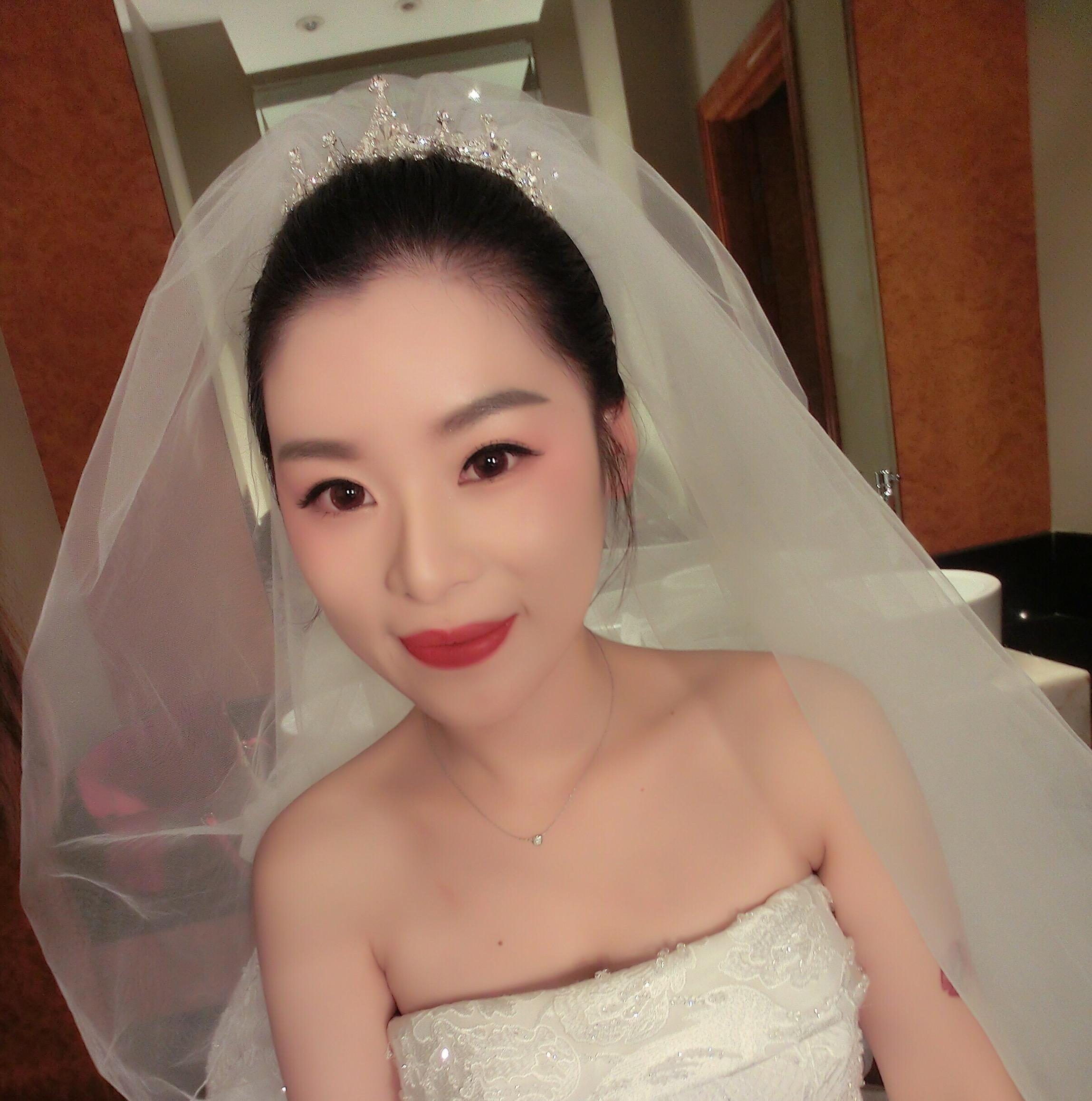 JOY美妆苑婚礼跟妆——讲师造型师
