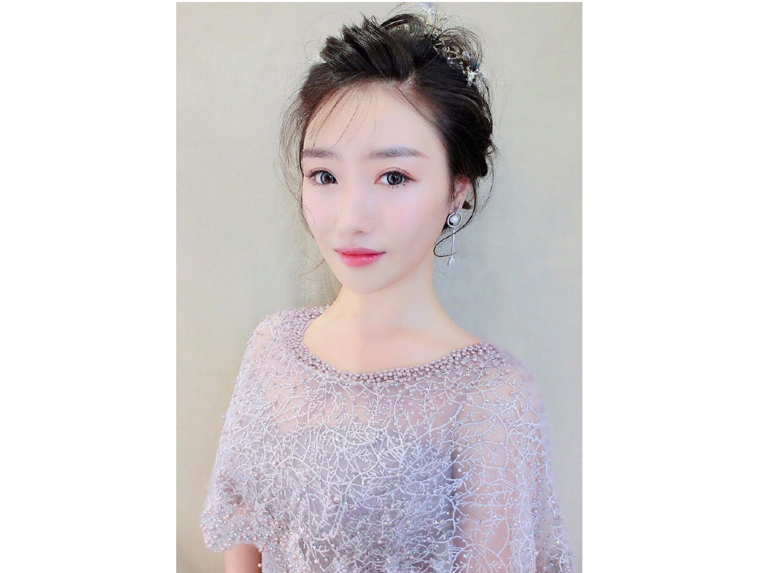 限时特惠 全天跟妆+免租齐地婚纱和龙凤褂+妈妈妆