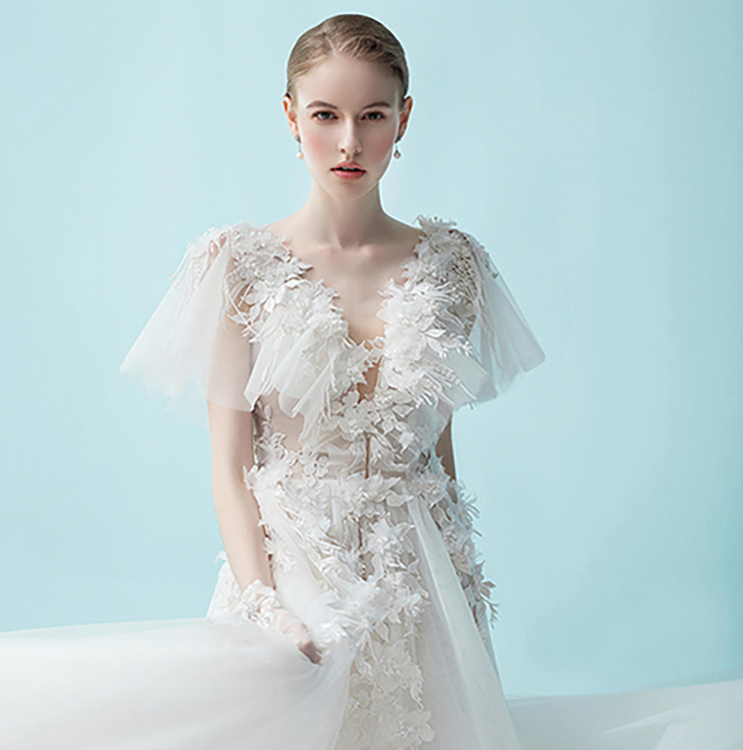 【轻纱婚纱】花仙子户外草坪花瓣甜美出门纱