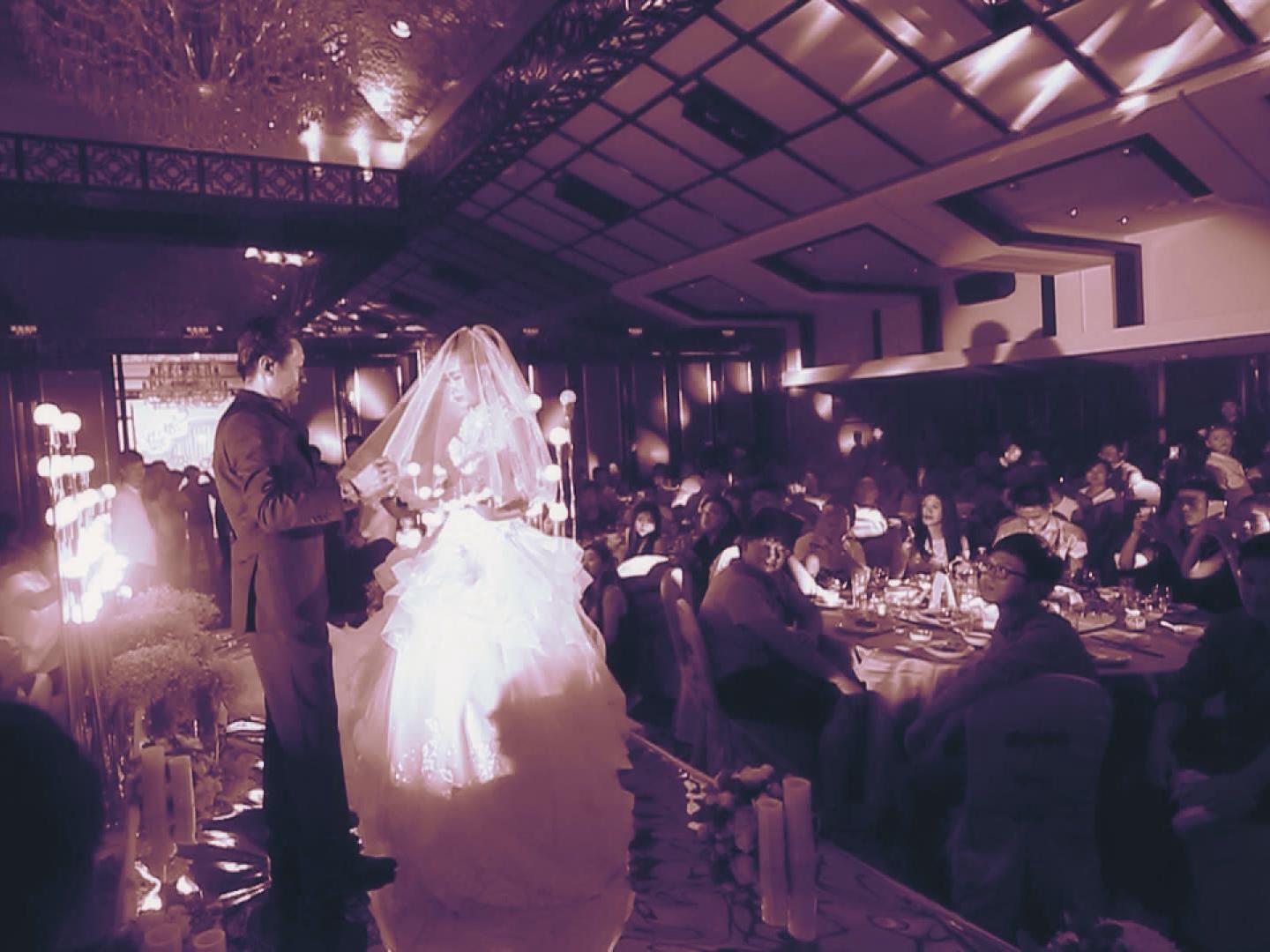 【沁视觉】婚礼跟拍双机位含现场剪辑套餐