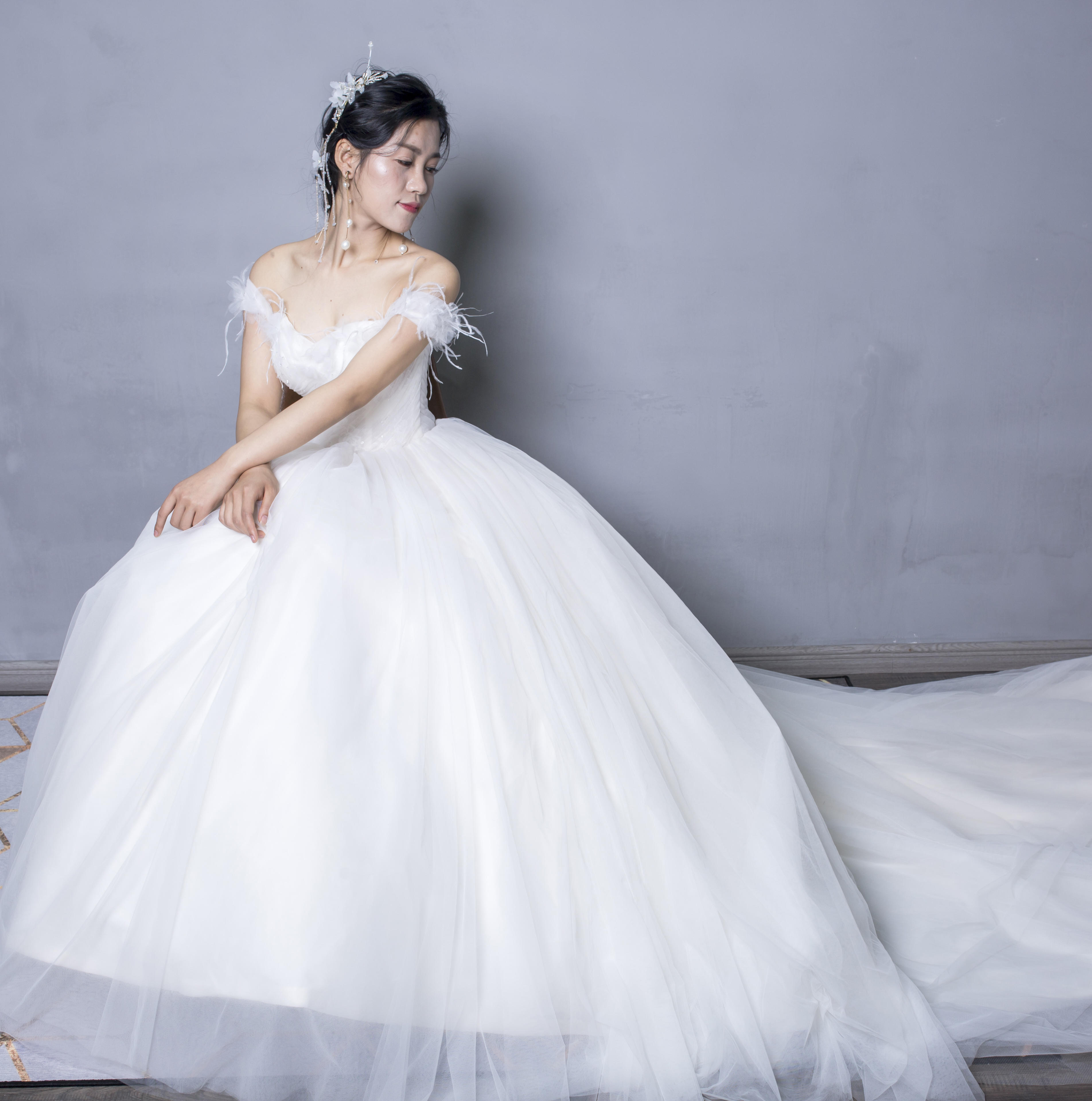 心悦婚纱系列仪式纱+绣和+敬酒服+伴娘服