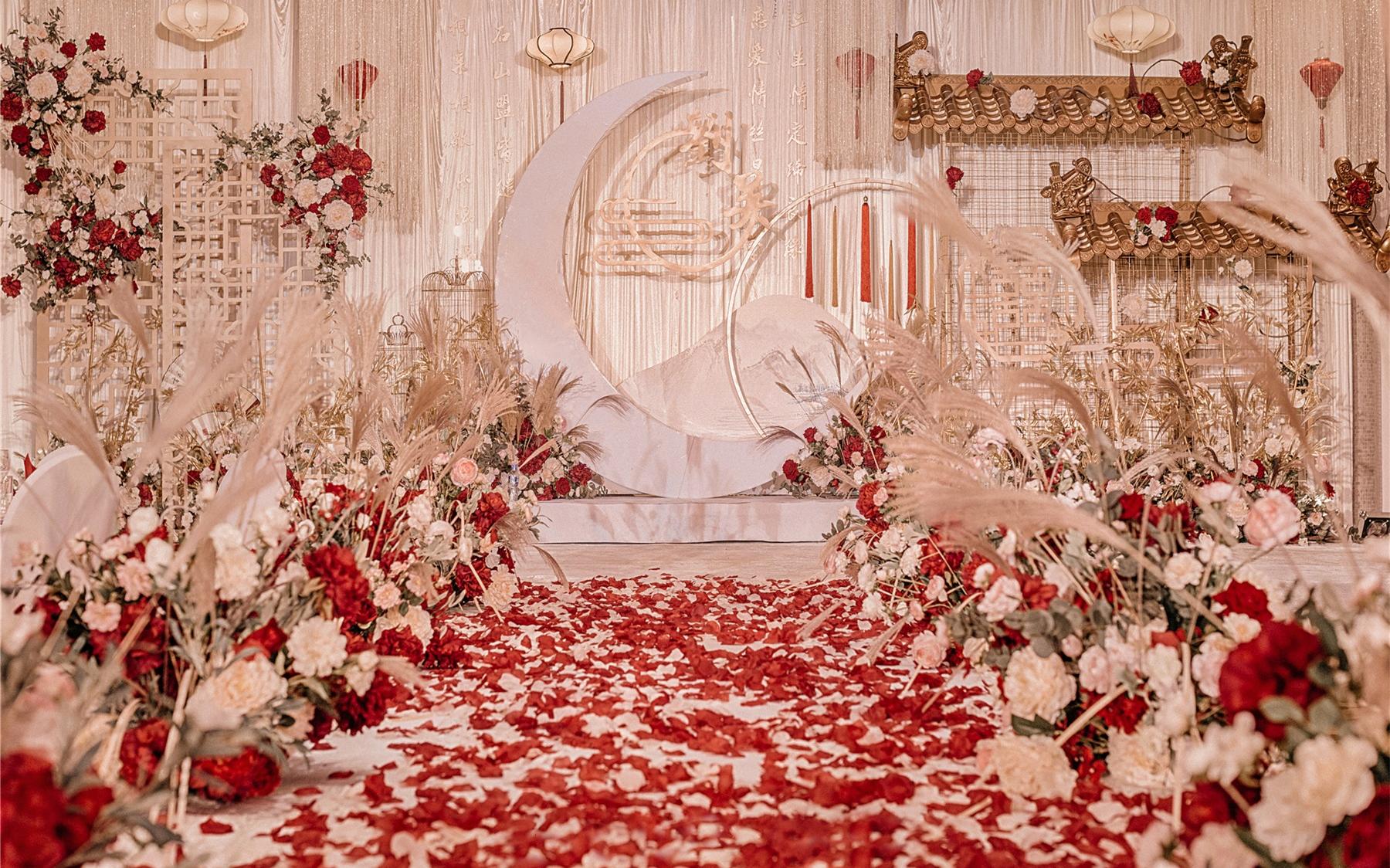 新中式婚礼策划|白粉色婚礼包括现场布置和四大
