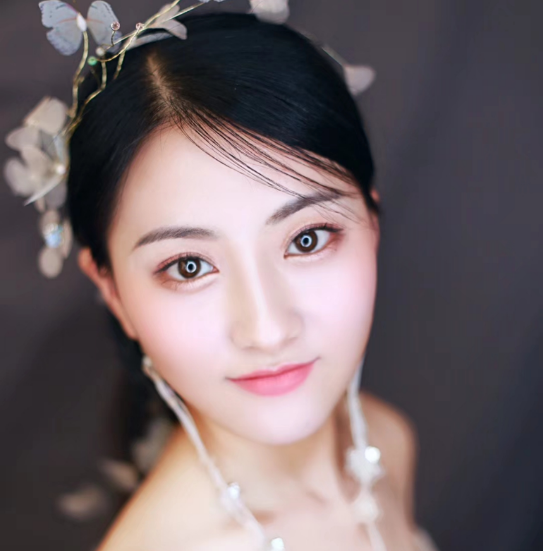 超划算套餐婚纱秀禾礼服，全程跟妆