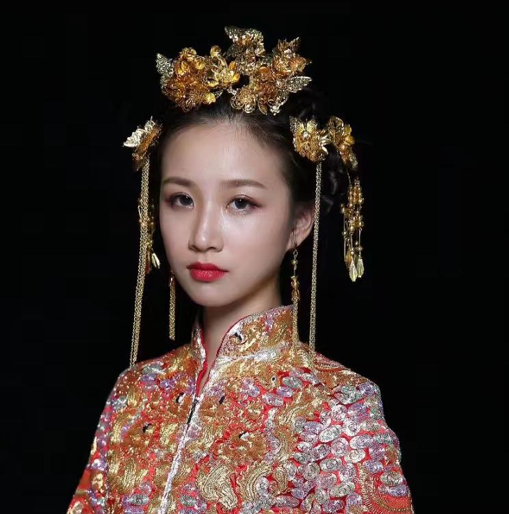 【超值套餐】央视上榜嫁衣 挂黄大中小五福租赁