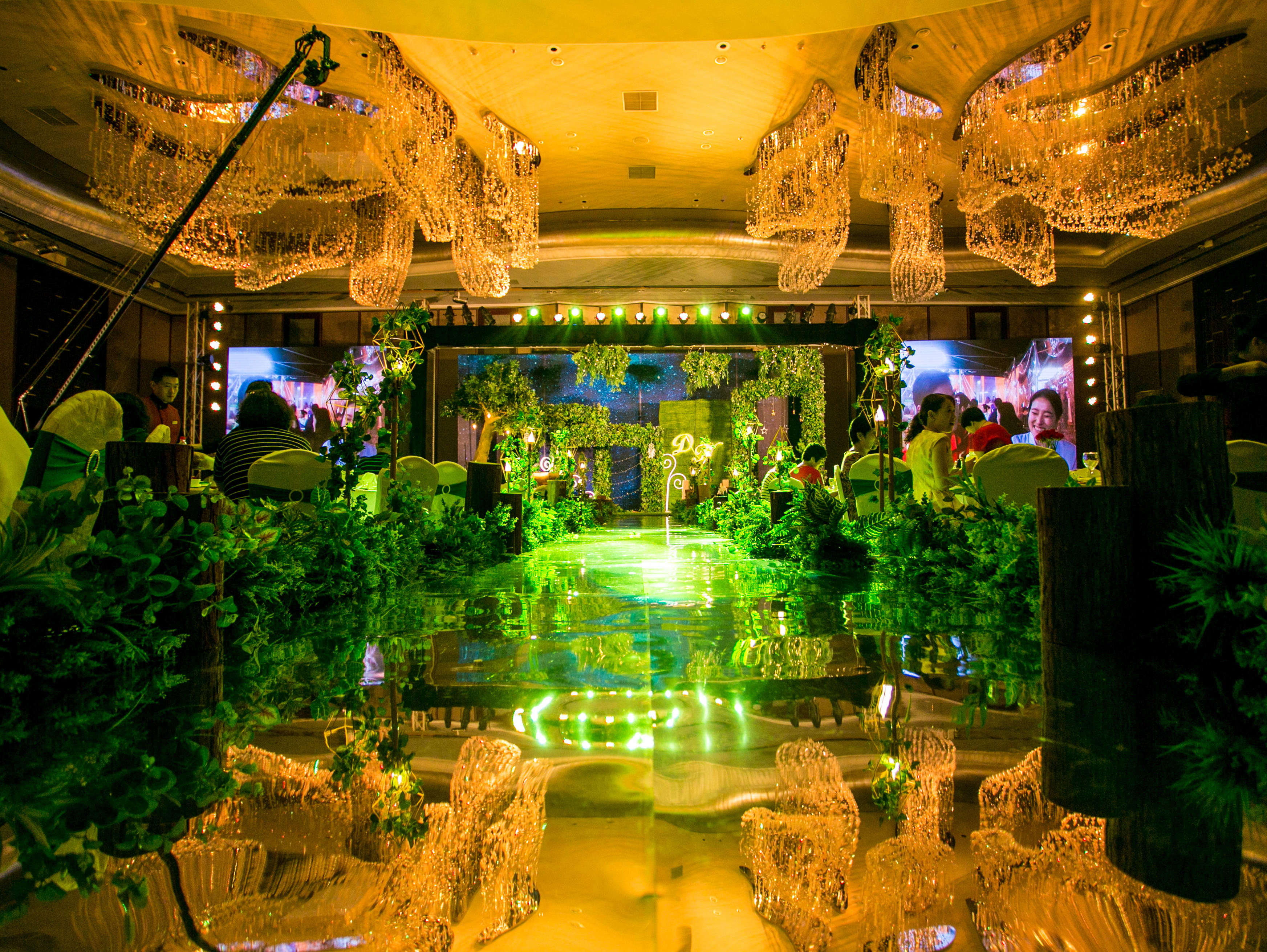 皓量婚礼私家定制——羽毛的爱情