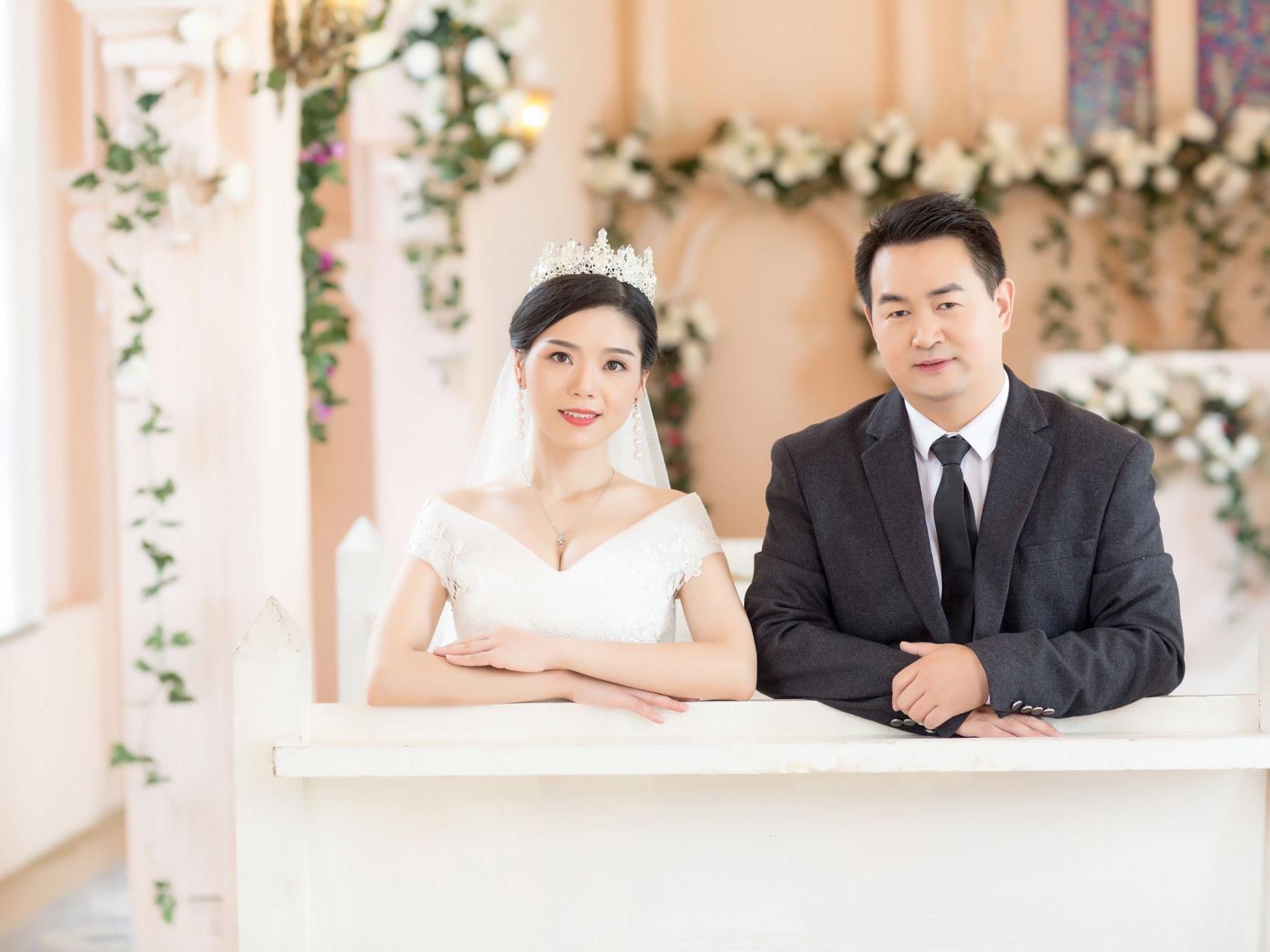 资深档化妆师当天早妆唯美简约妆容