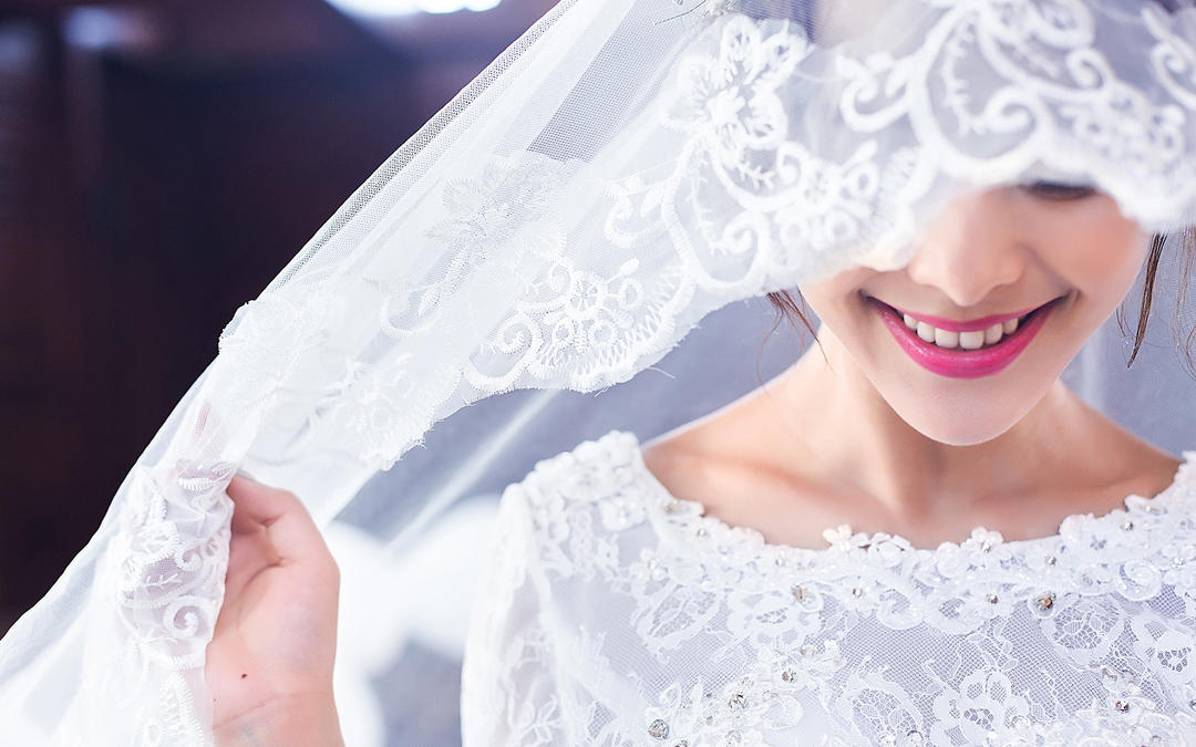 爆款拍遍丽江男女12套服装+雪山网红教堂+夜景