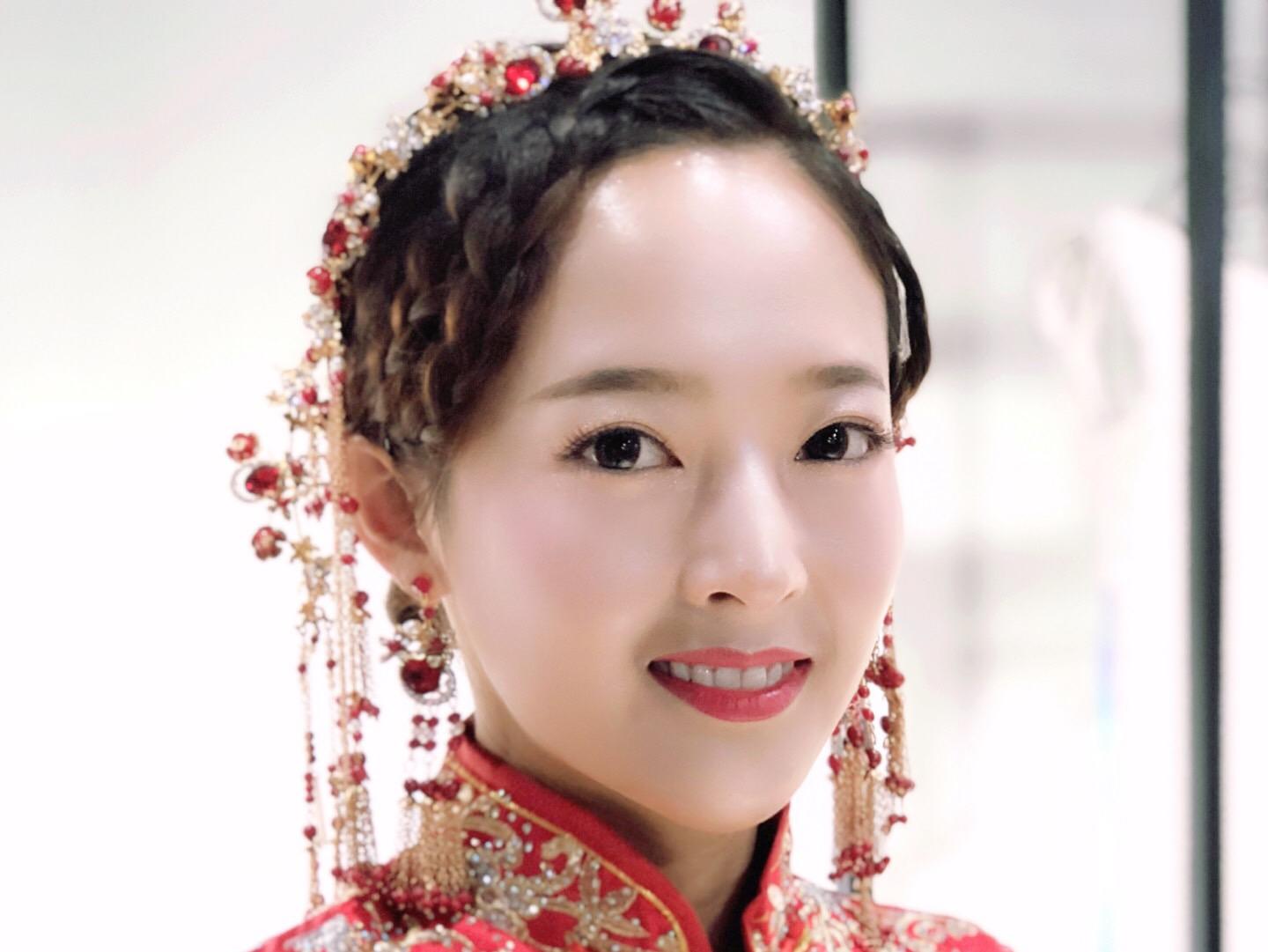 资深 唯美西式中式嫁衣+造型+妈妈妆+伴娘妆