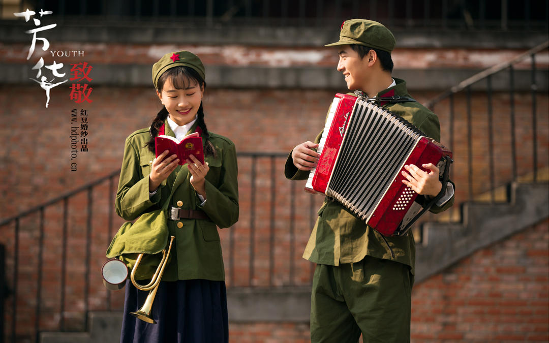 【专属95后的甜蜜结婚证件照】红豆婚纱出品