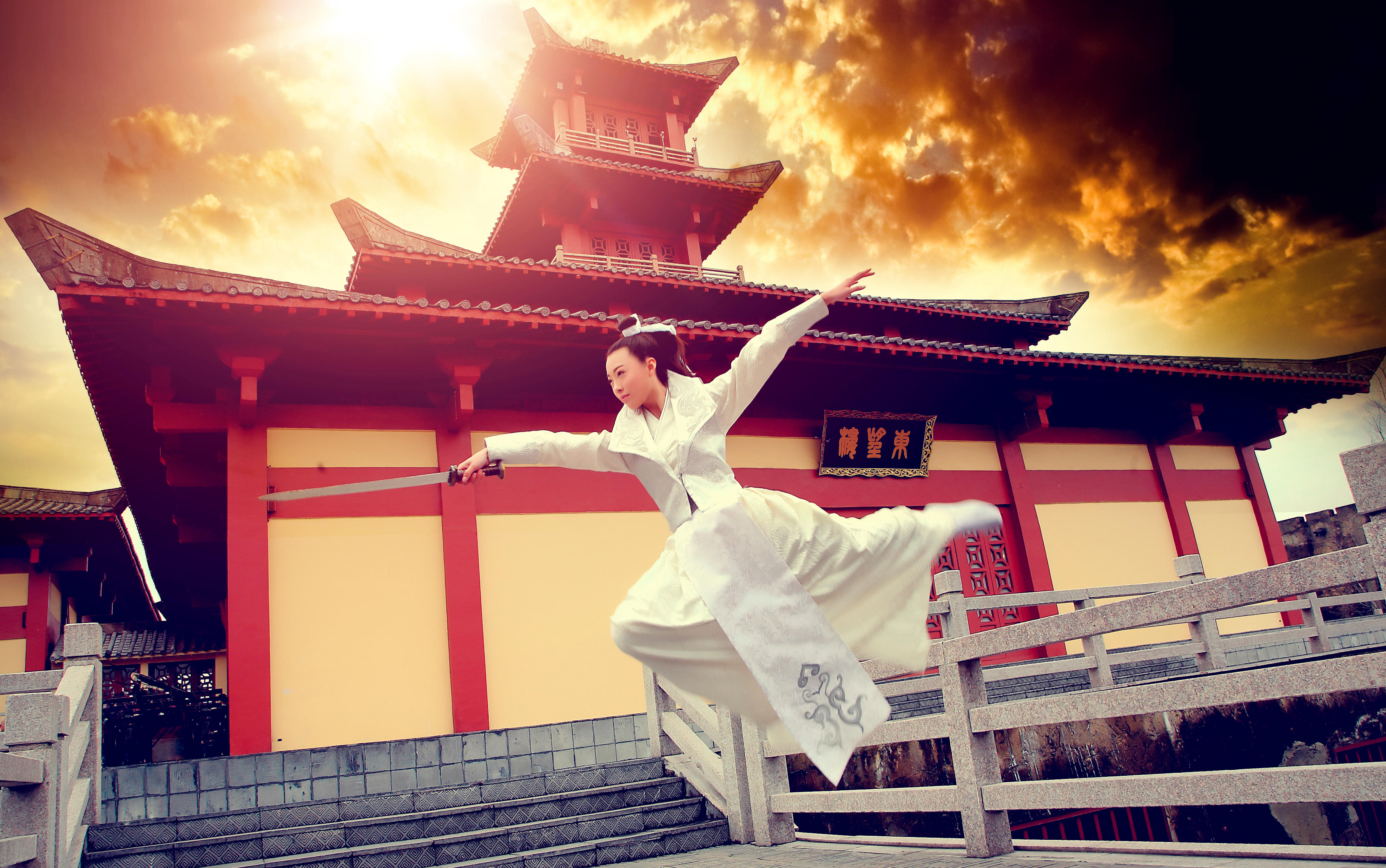 横店影视城旅拍婚纱照5999元  送酒店住宿1晚