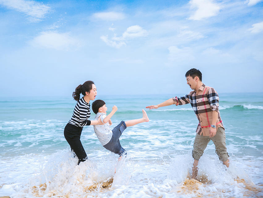 國(guó)家海岸海棠灣親子婚紗紀(jì)念照